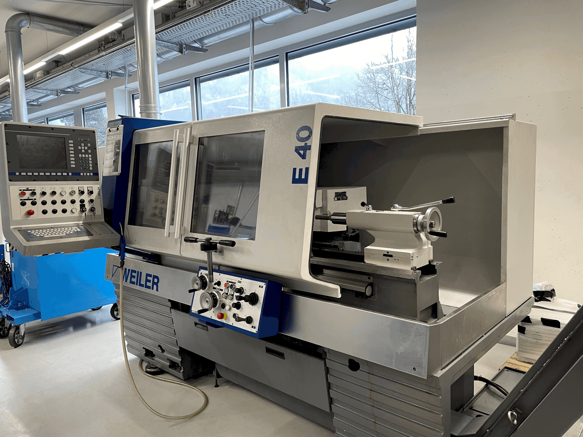 Mašīnas Weiler E 40 x 1000 pretskats