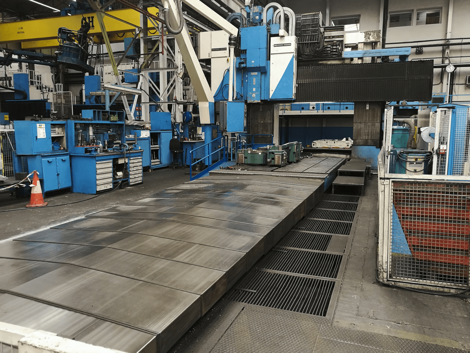 Mašīnas Waldrich Siegen V/H-AR pretskats