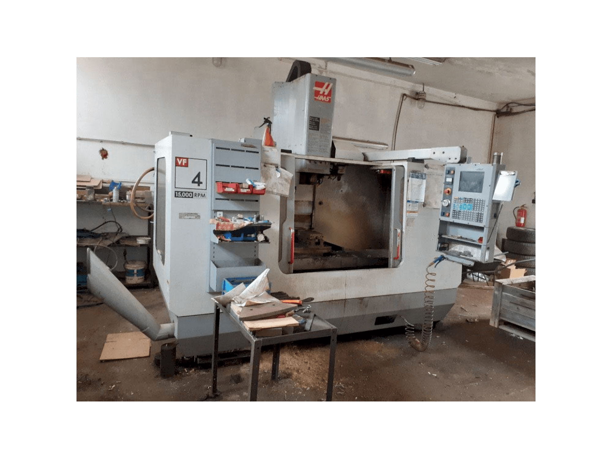 Mašīnas HAAS VF-4 DHE pretskats