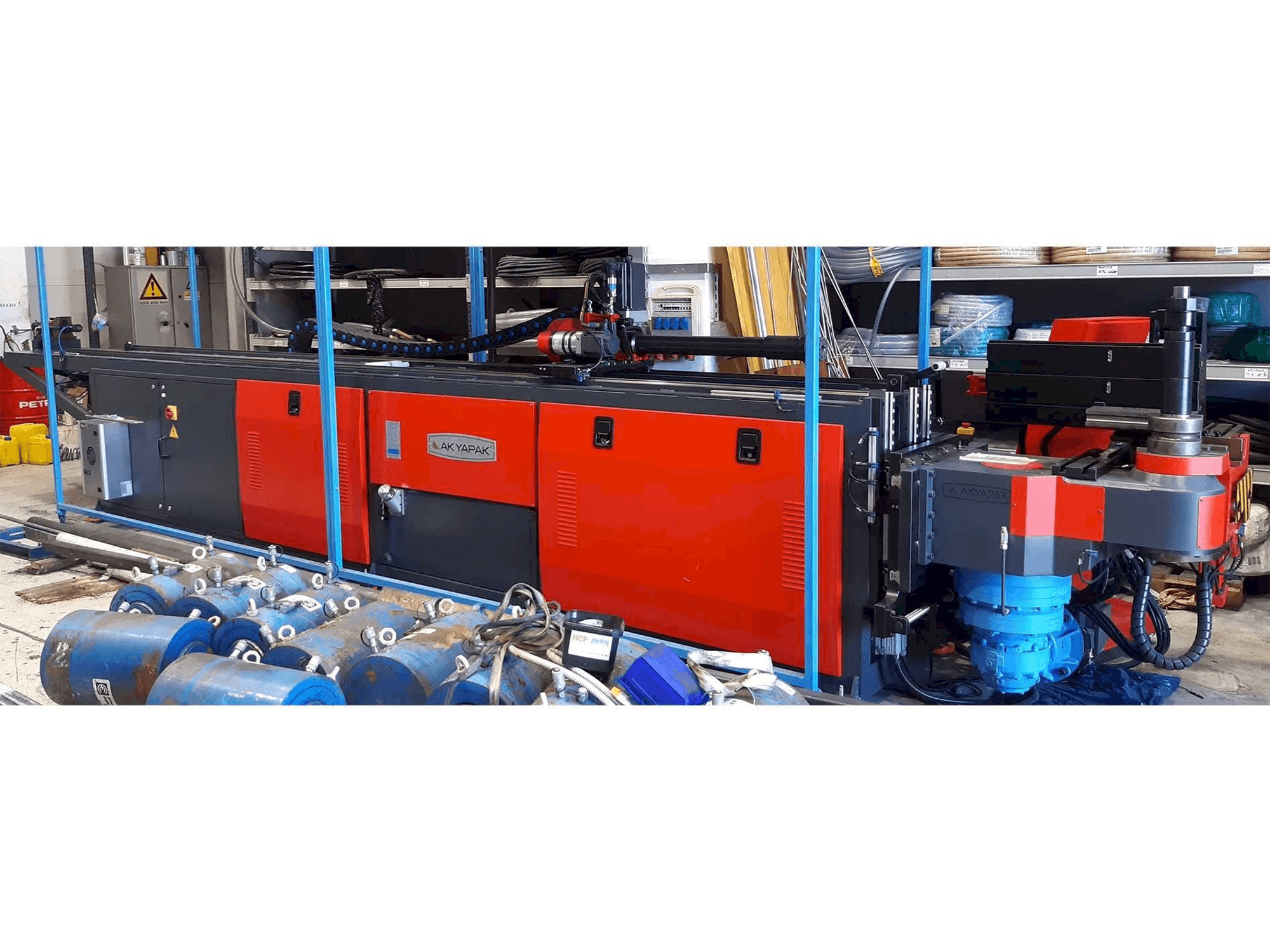 Mašīnas Akyapak ABM 76 CNC3 pretskats