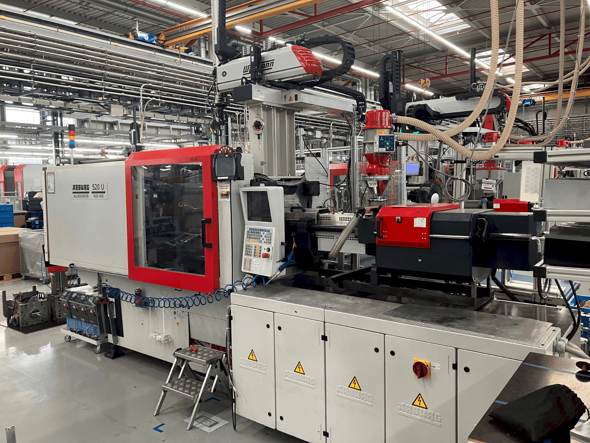 Mašīnas Arburg Allrounder 520 U 1600-400 pretskats