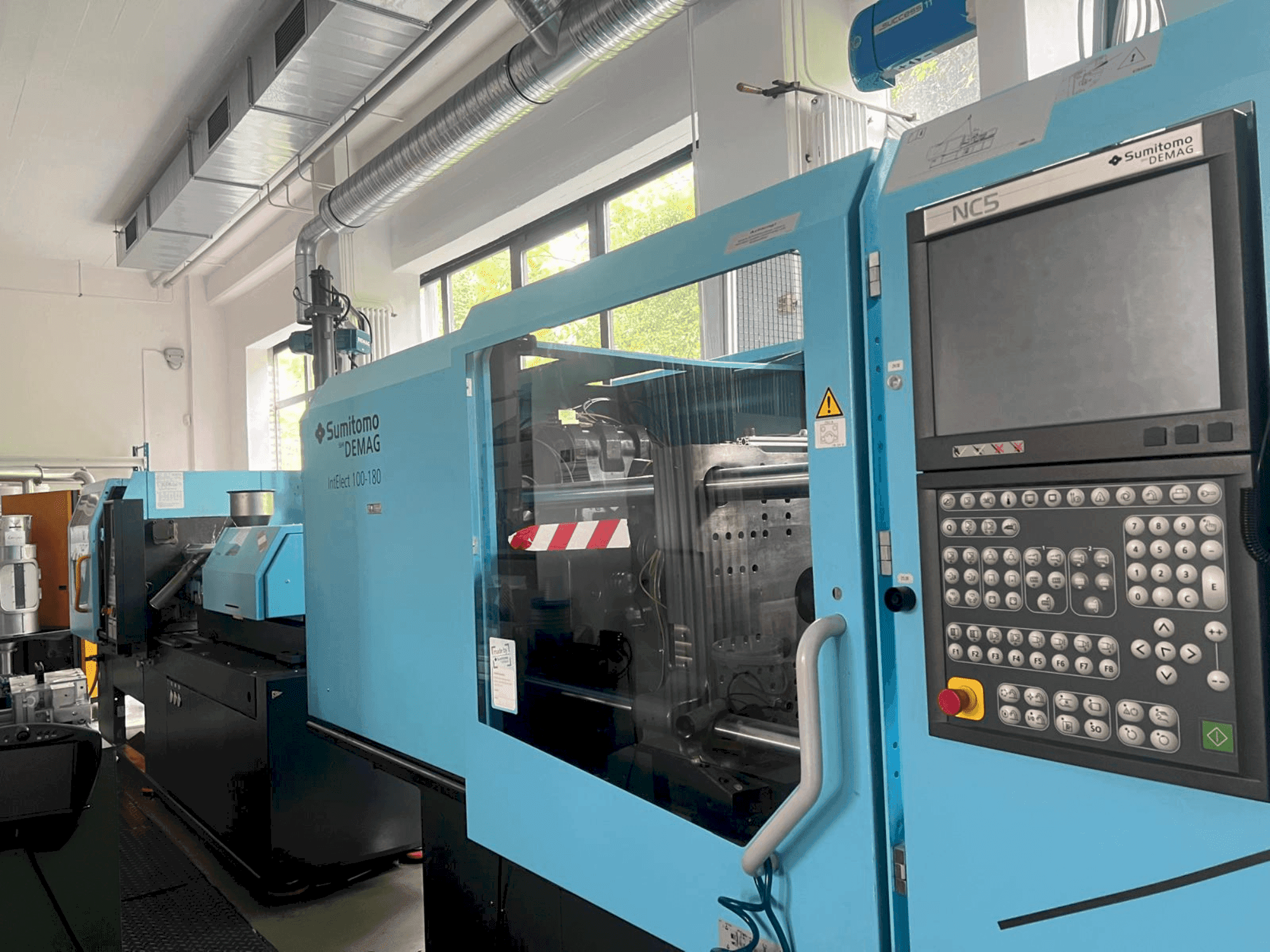 Mašīnas SUMITOMO SHI DEMAG IntElect 100/470-180 pretskats