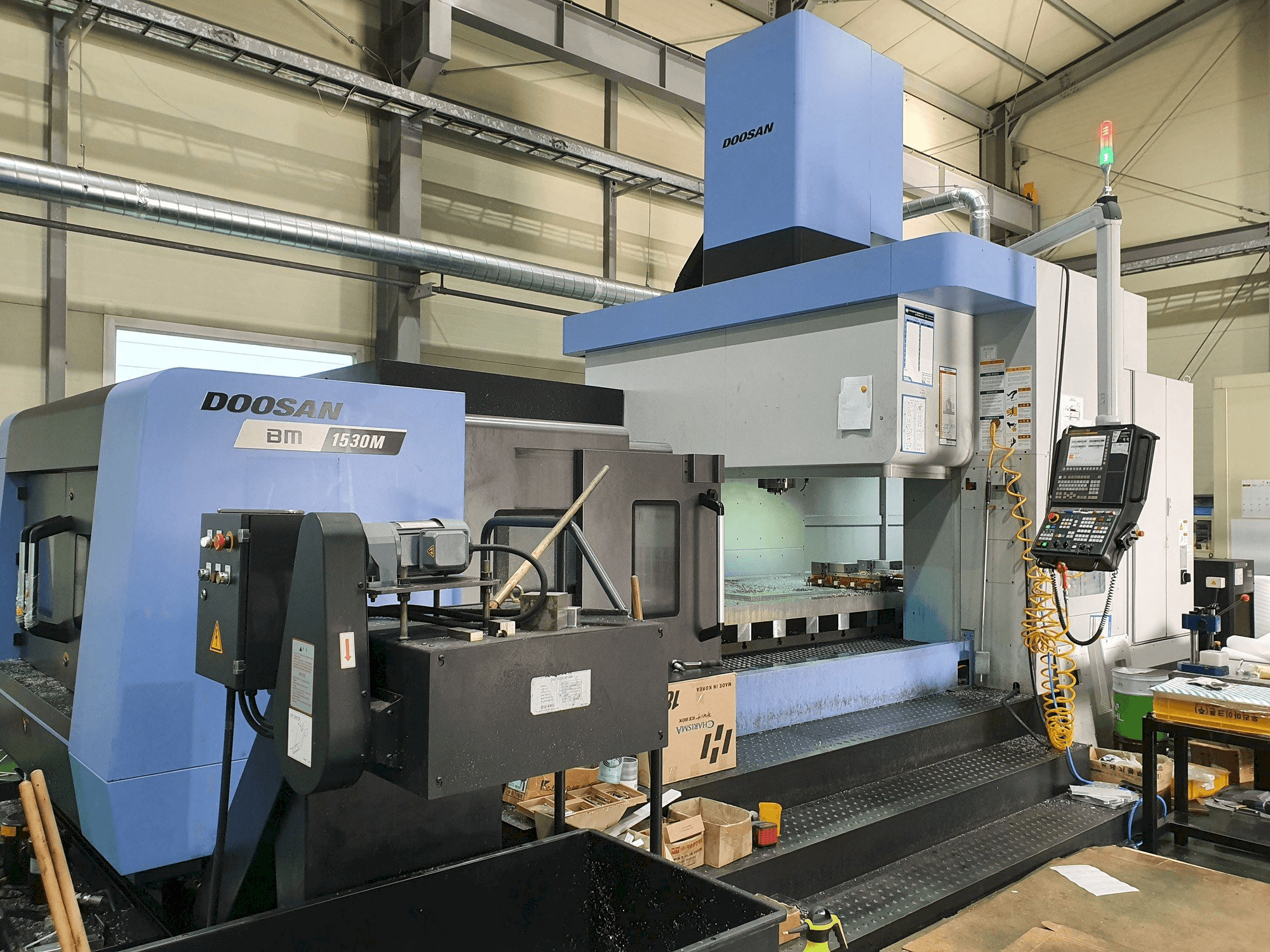 Mašīnas Doosan BM1530M pretskats