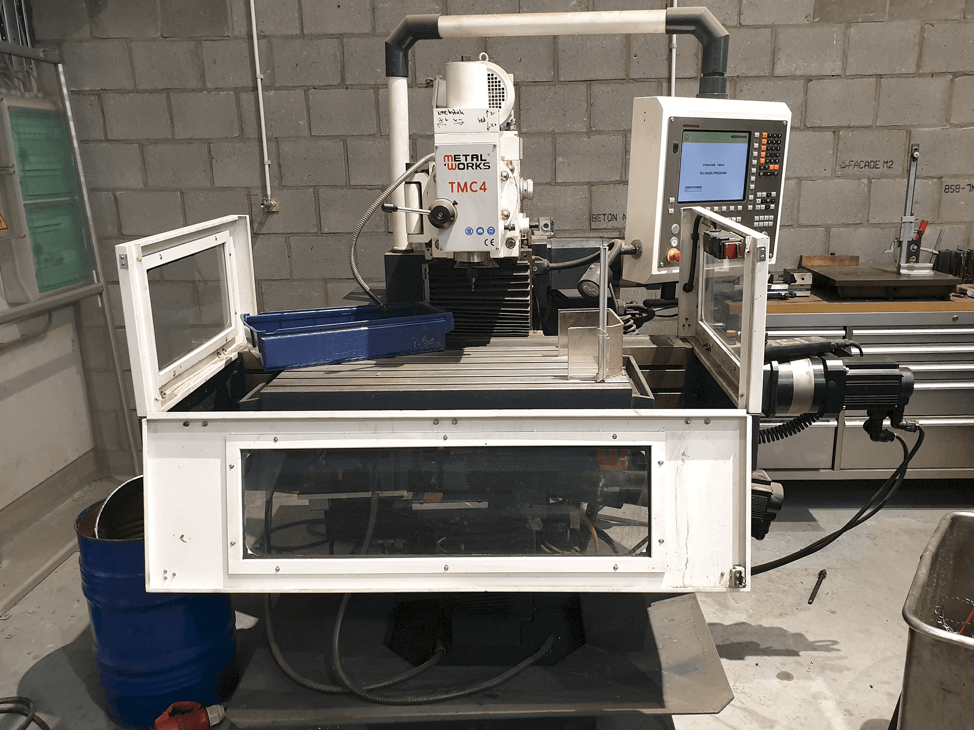 Mašīnas Metal Works TMC 4 pretskats