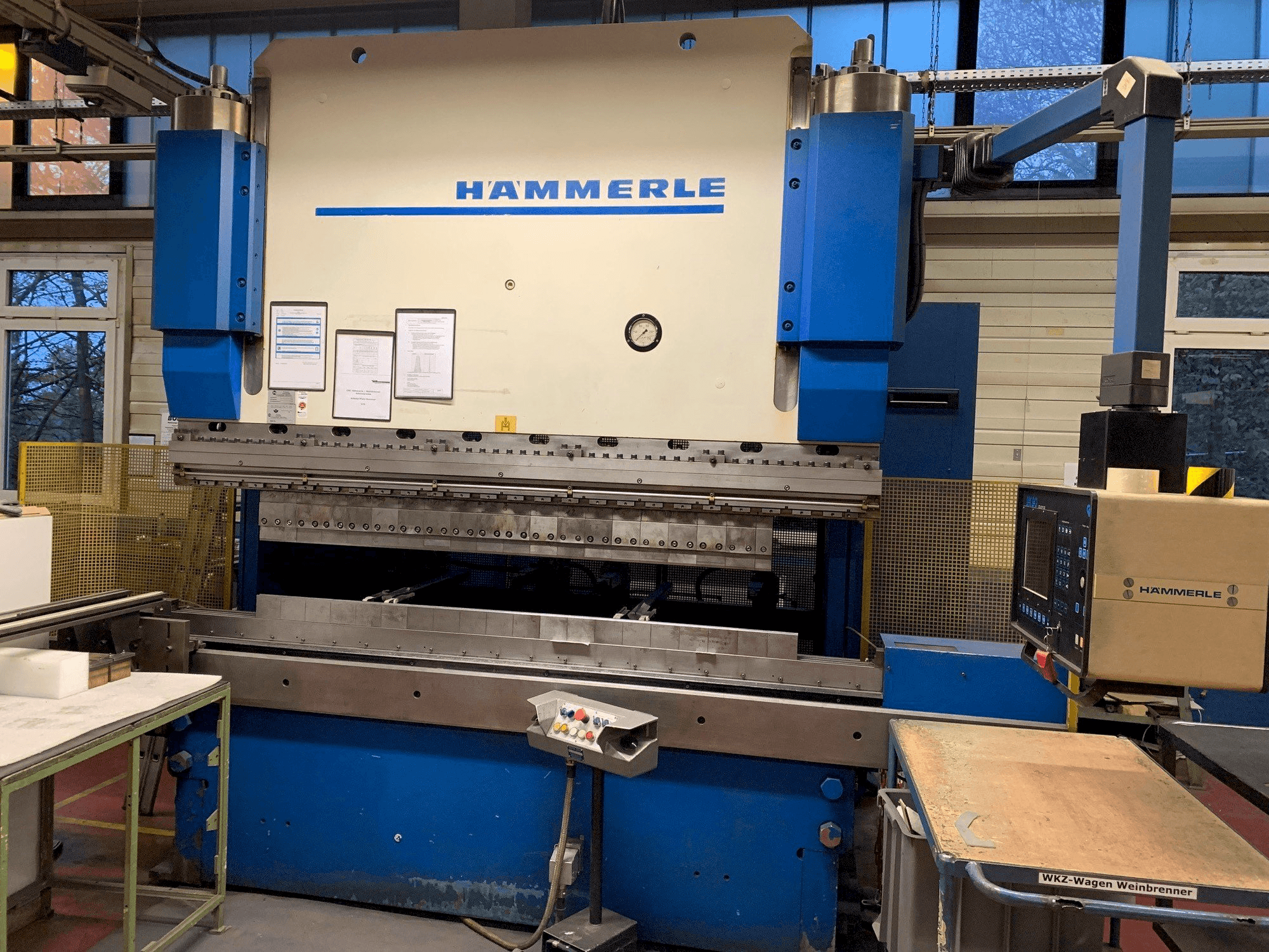 Mašīnas HAMMERLE AP 200 2600 Serie 3 pretskats