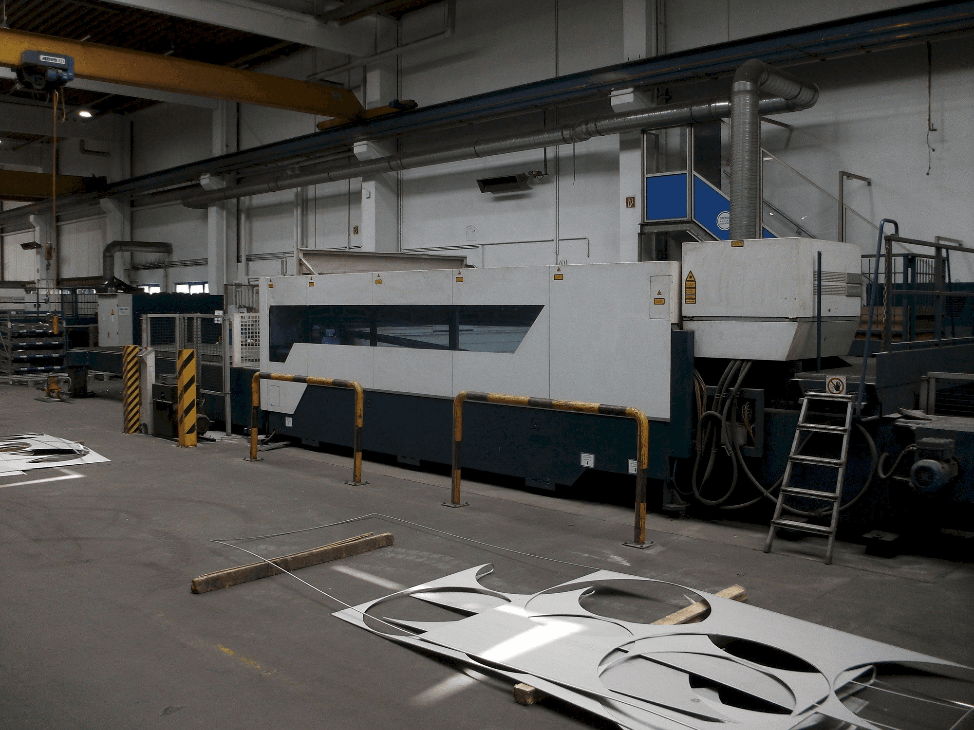 Mašīnas Trumpf TruLaser 8000 TruFlow 6000 pretskats