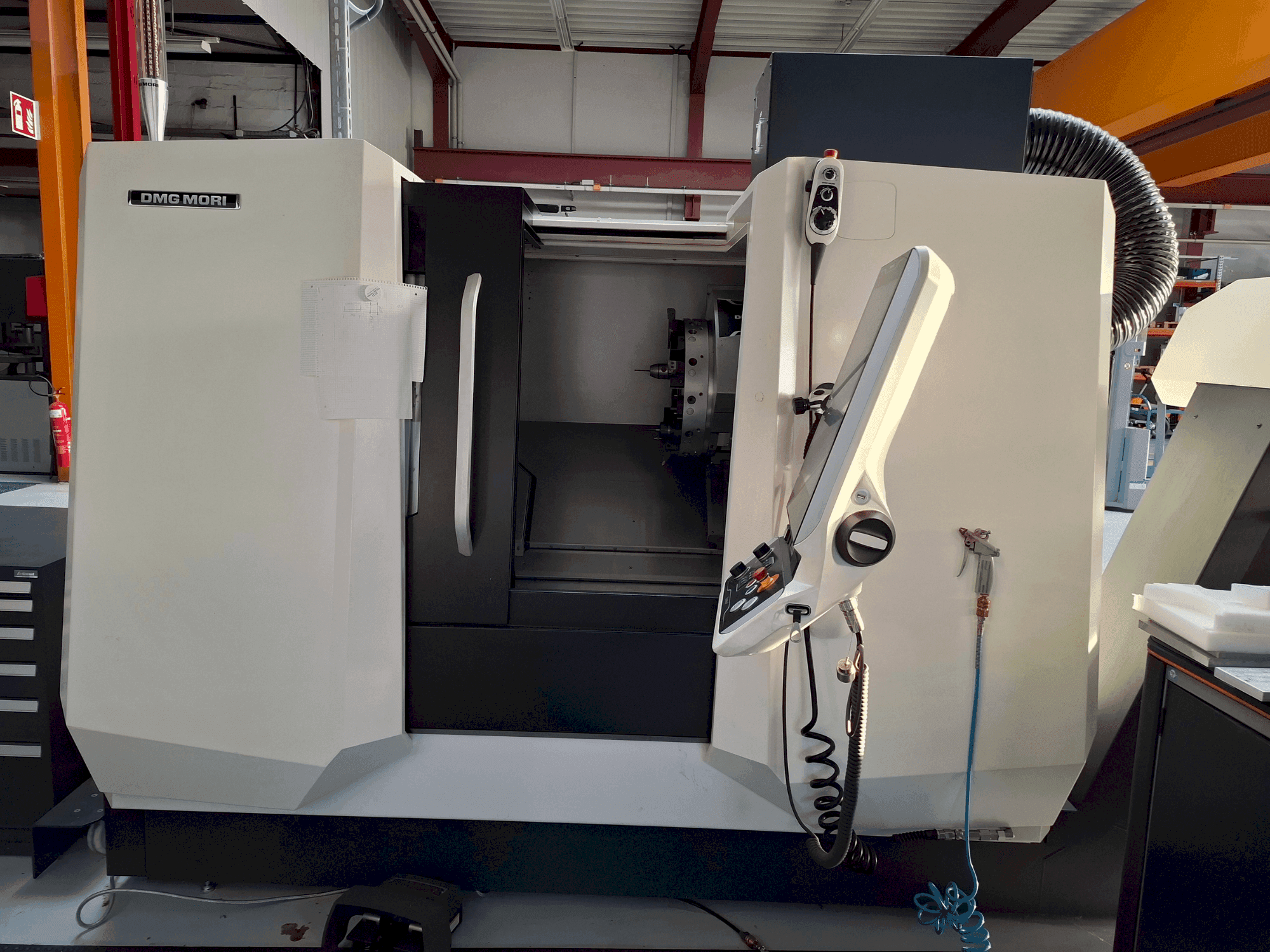 Mašīnas DMG MORI CLX 350 V3 pretskats