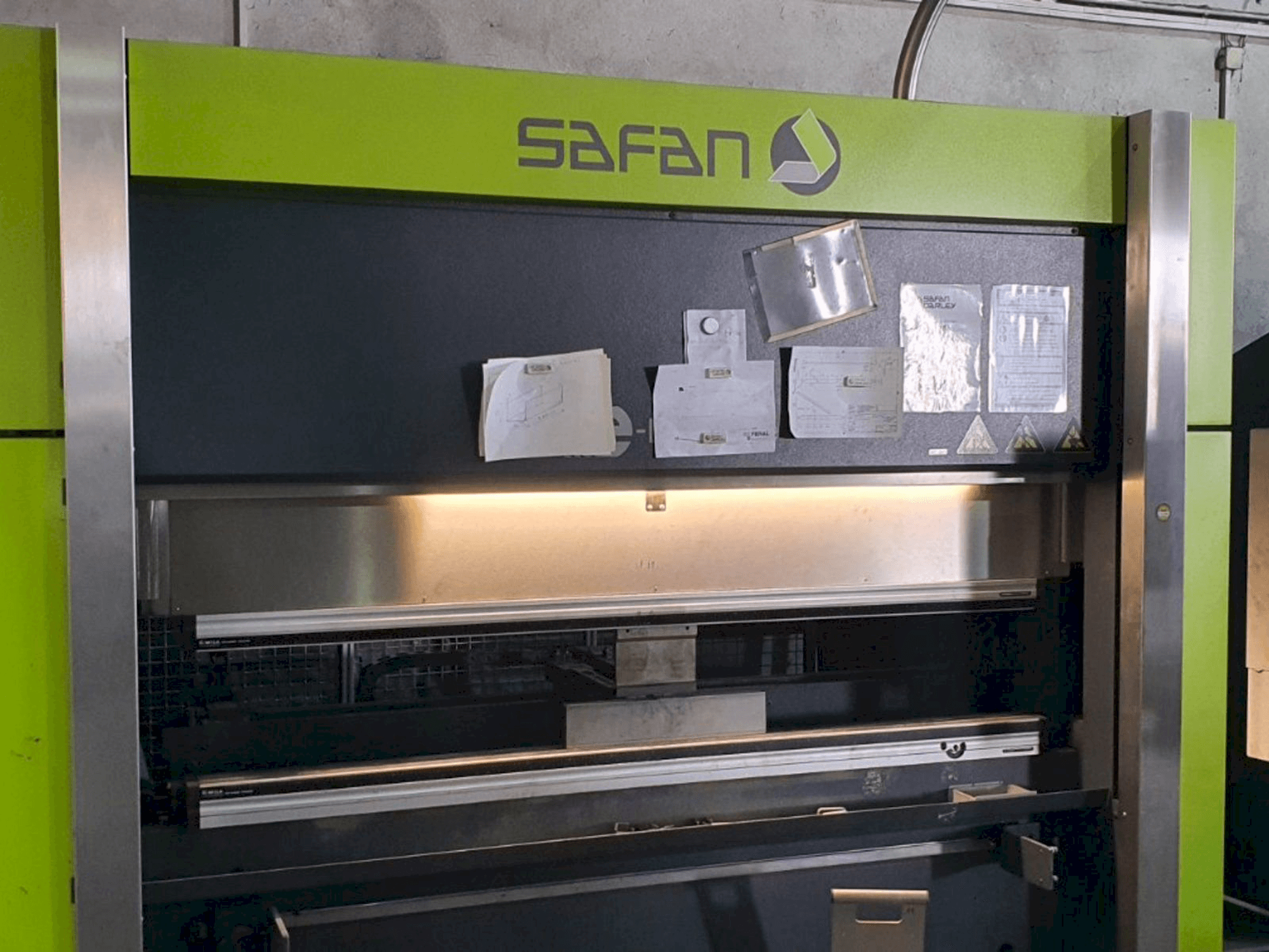 Mašīnas Safan E-brake 50-2050 pretskats