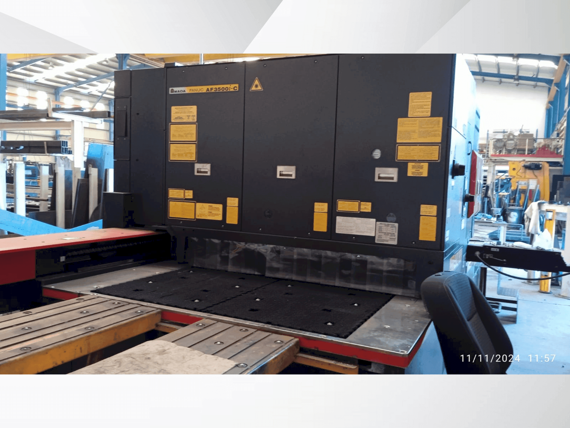 Mašīnas AMADA LC 2415αV pretskats