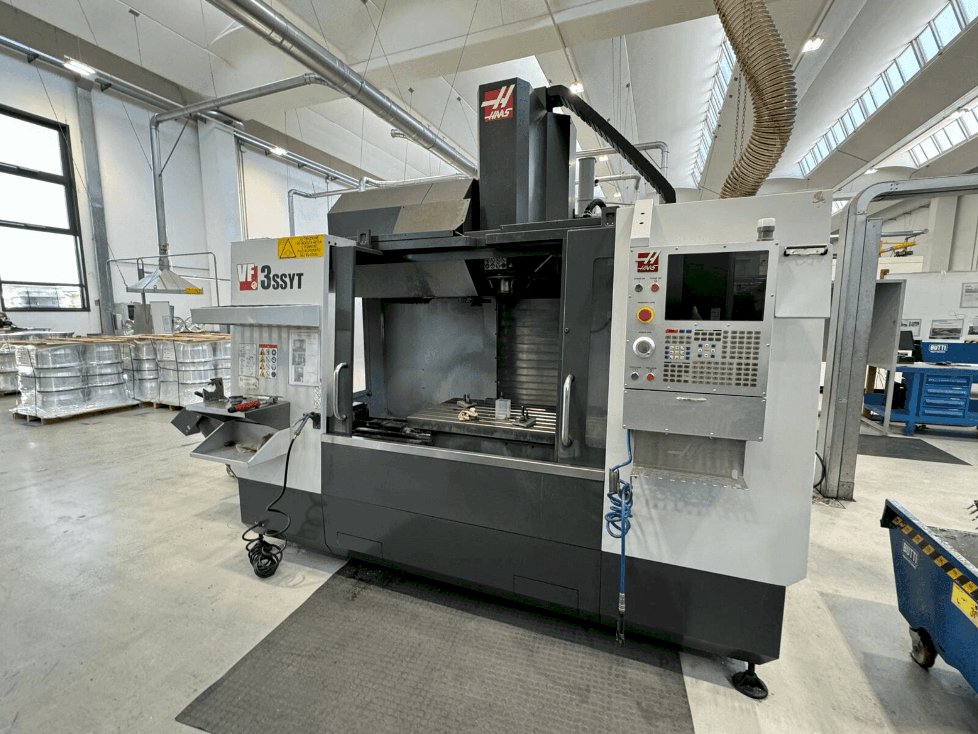 Mašīnas HAAS VF-3SSYT pretskats