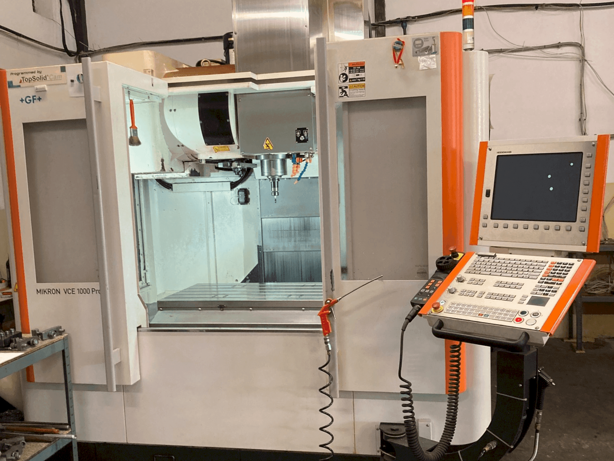 Mašīnas +GF+ Mikron VCE 1000 Pro pretskats