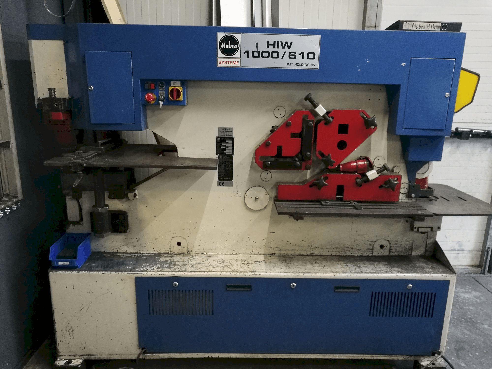 Mašīnas Mubea HIW 1000/610 pretskats