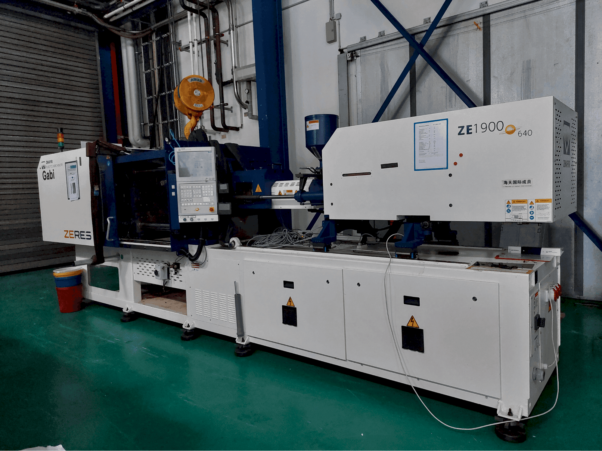 Mašīnas HAITIAN ZHAFIR ZERES ZE1900 pretskats