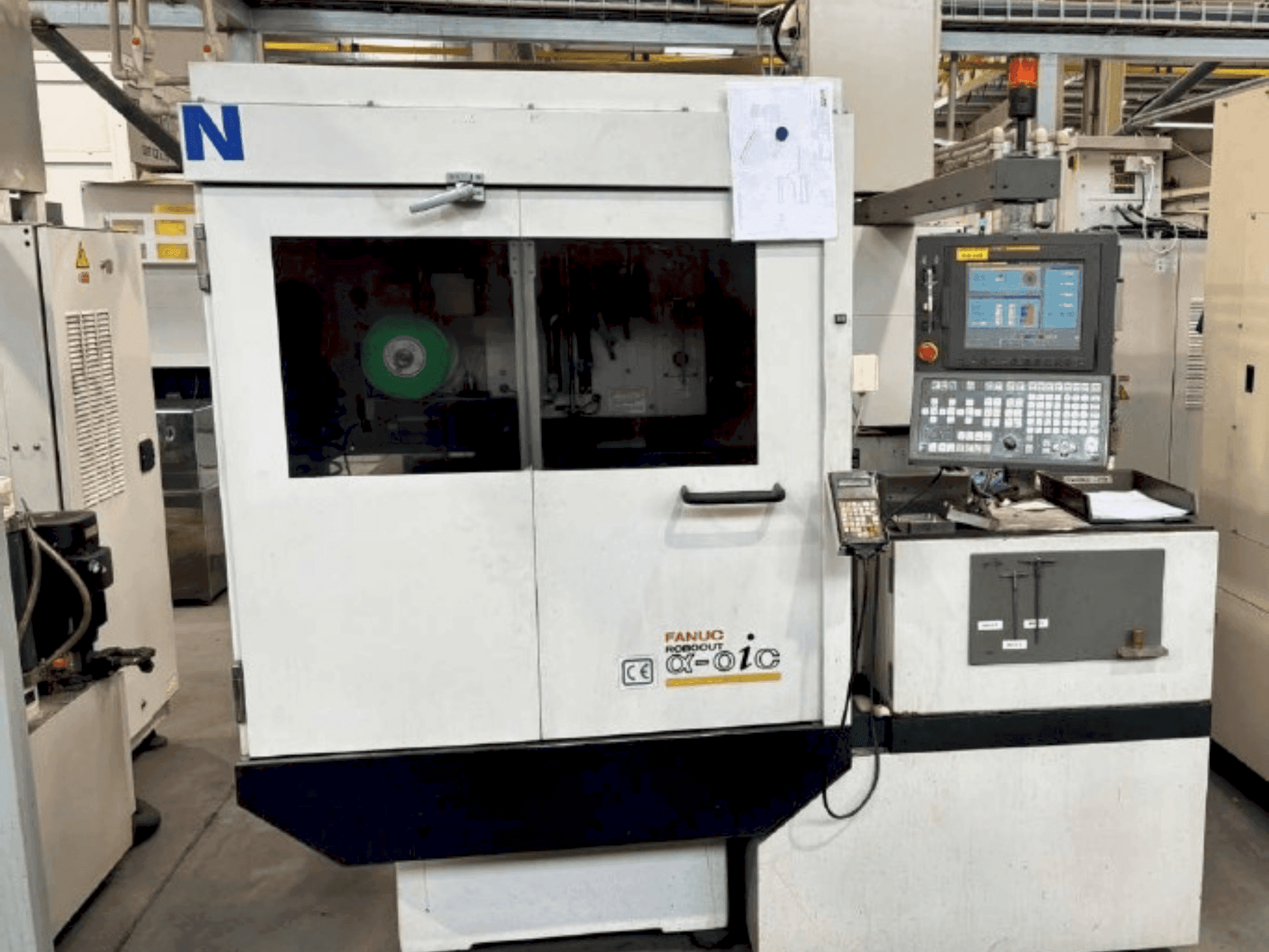 Mašīnas FANUC Robocut alpha-0iC pretskats