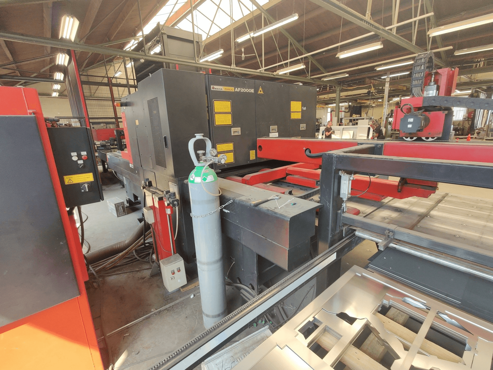 Mašīnas AMADA LC 2415 A3 pretskats
