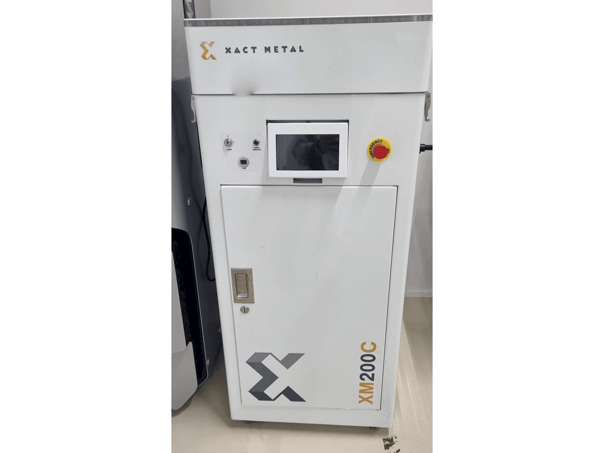 Mašīnas XACT METAL XM200C-E pretskats
