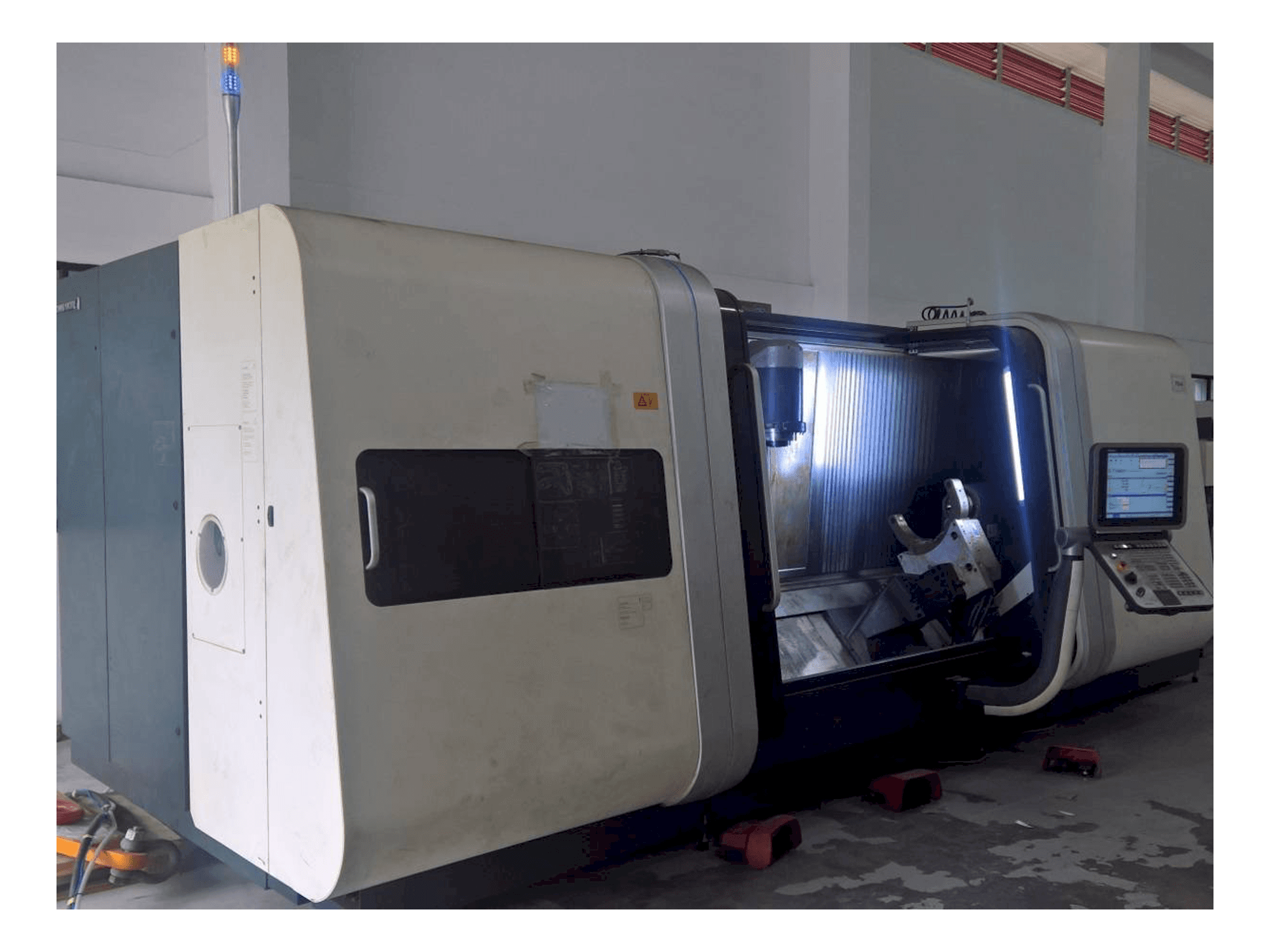 Mašīnas DMG MORI CTX Beta 2000 TC pretskats