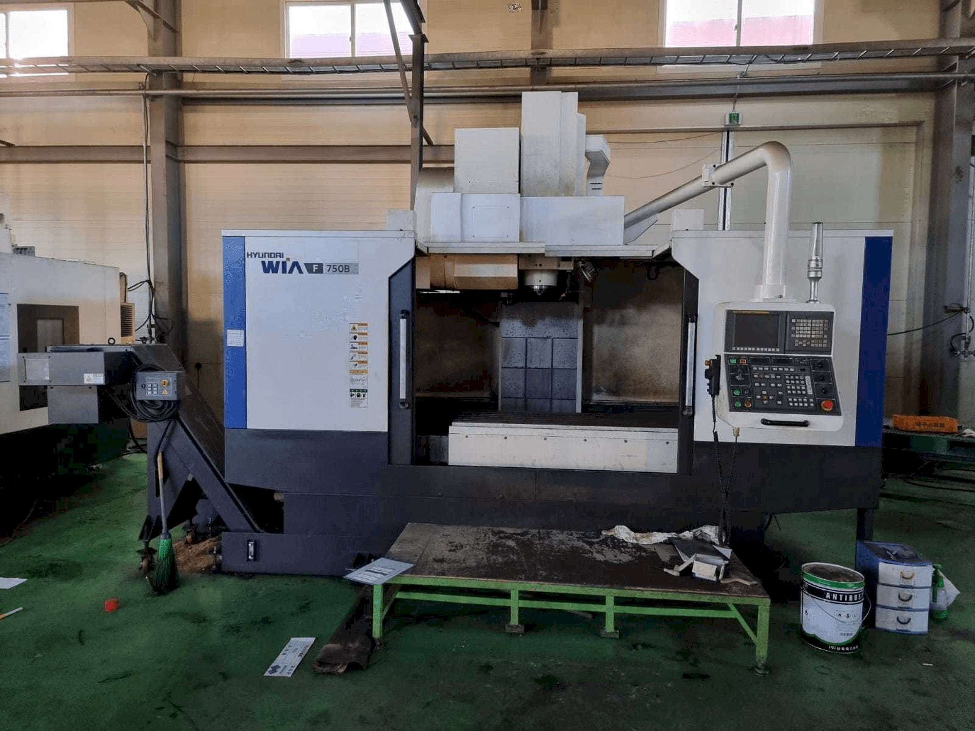 Mašīnas Hyundai Wia F750B pretskats