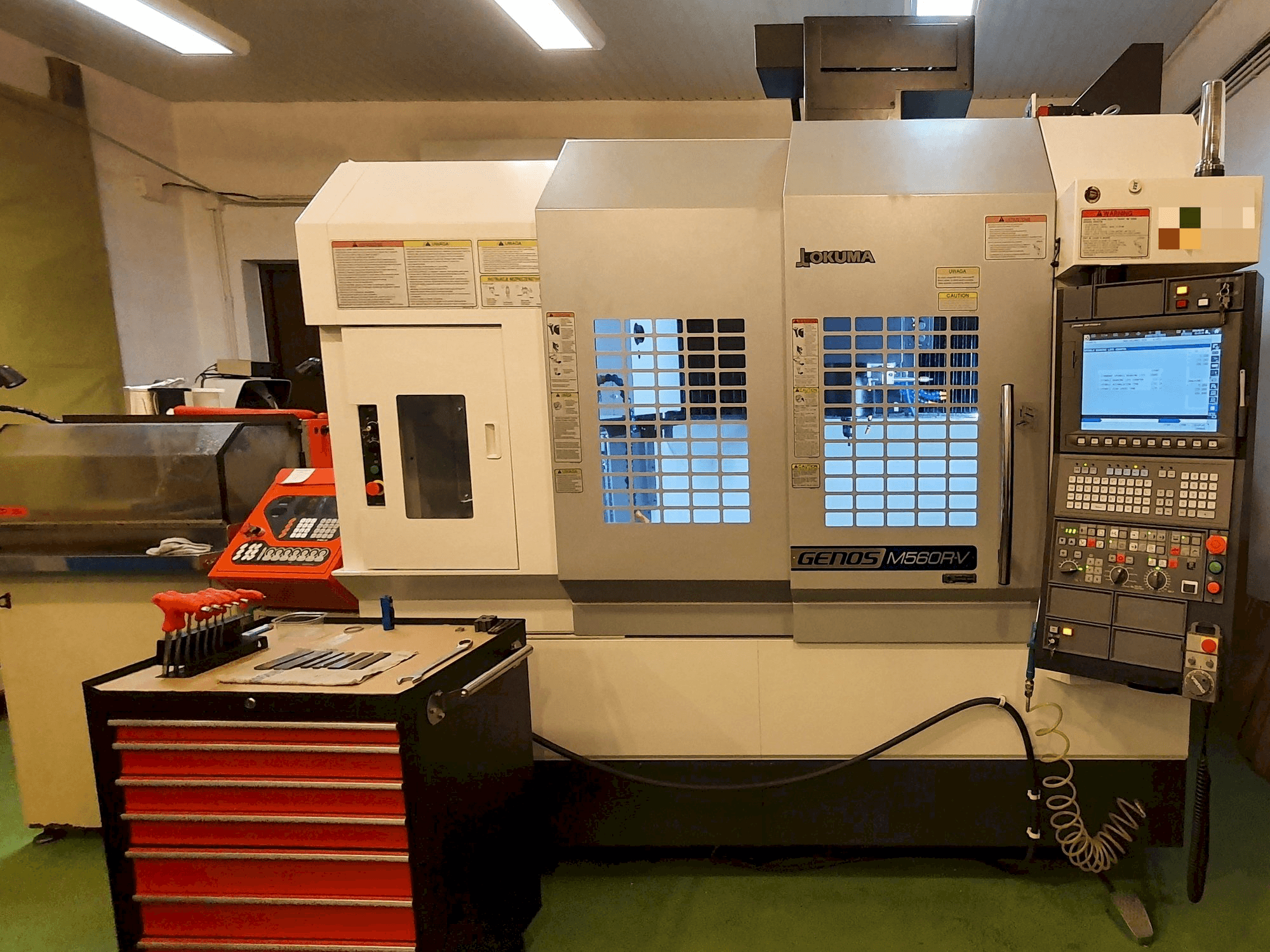 Mašīnas Okuma GENOS M560R-V pretskats