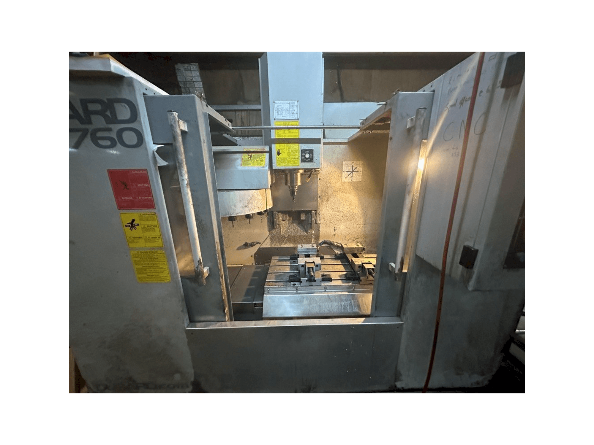 Mašīnas Dugard Eagle ECO 760 pretskats