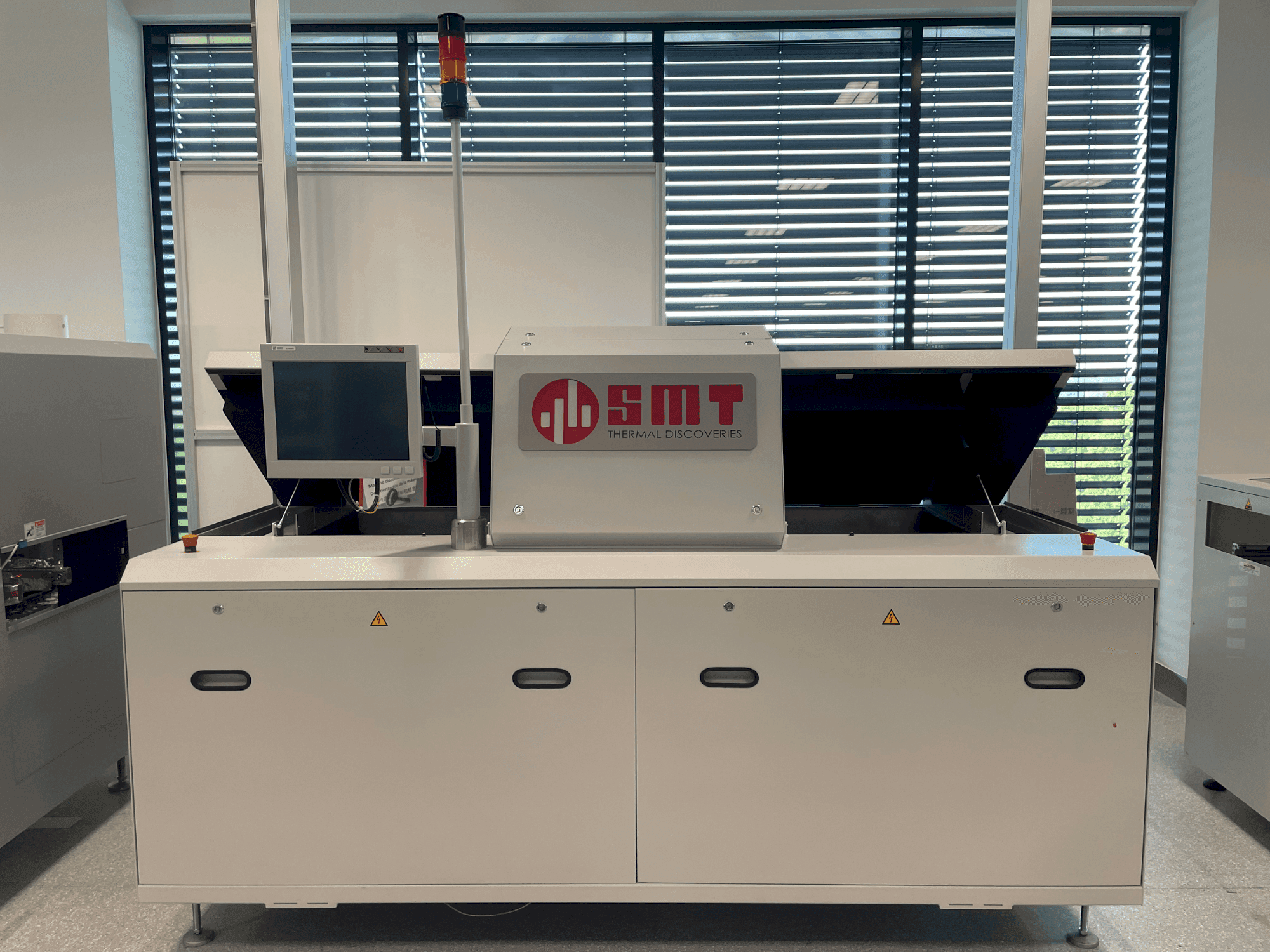 Mašīnas SMT UV 3/-3 pretskats