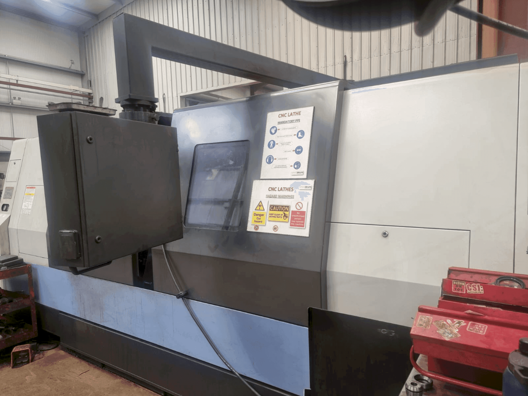 Mašīnas DOOSAN Puma 400LM pretskats
