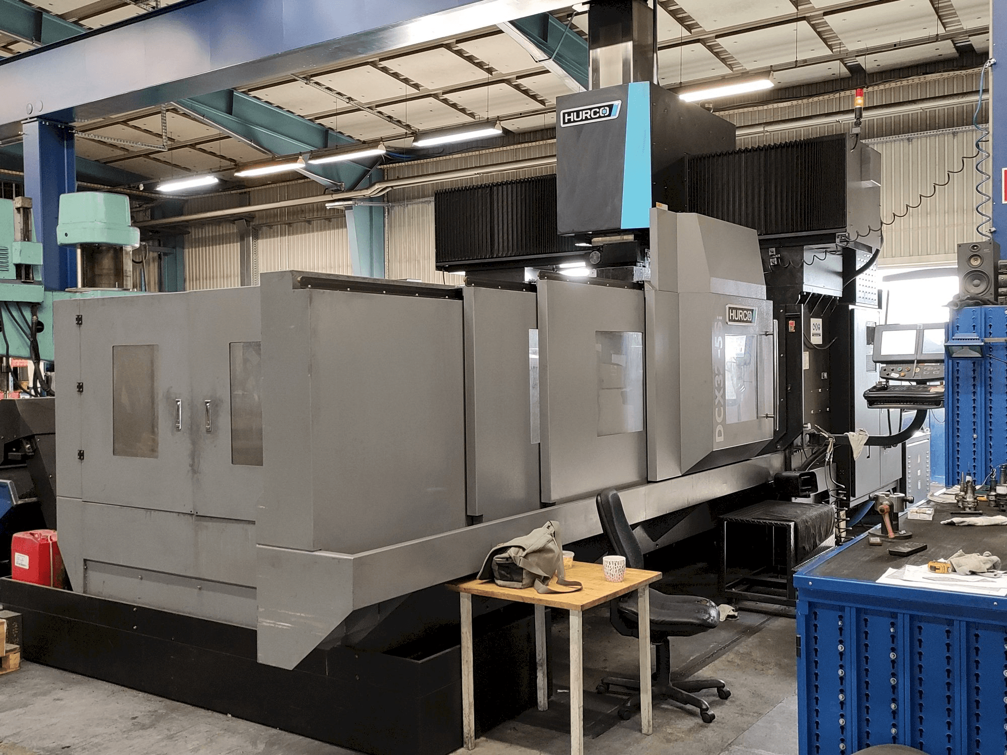 Mašīnas Hurco DCX32-5Si pretskats