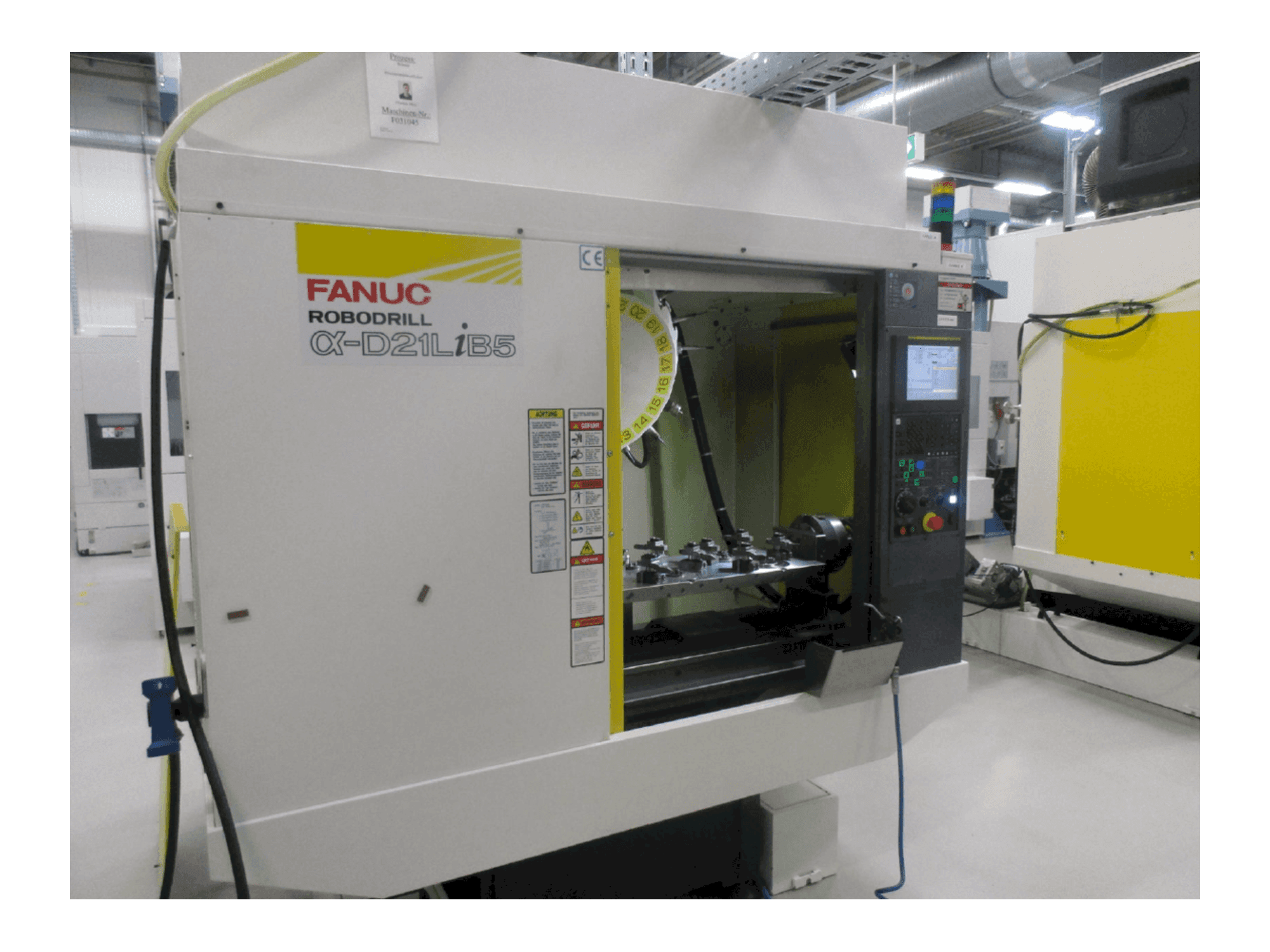 Mašīnas FANUC ROBODRILL Alpha D21LiB5 pretskats