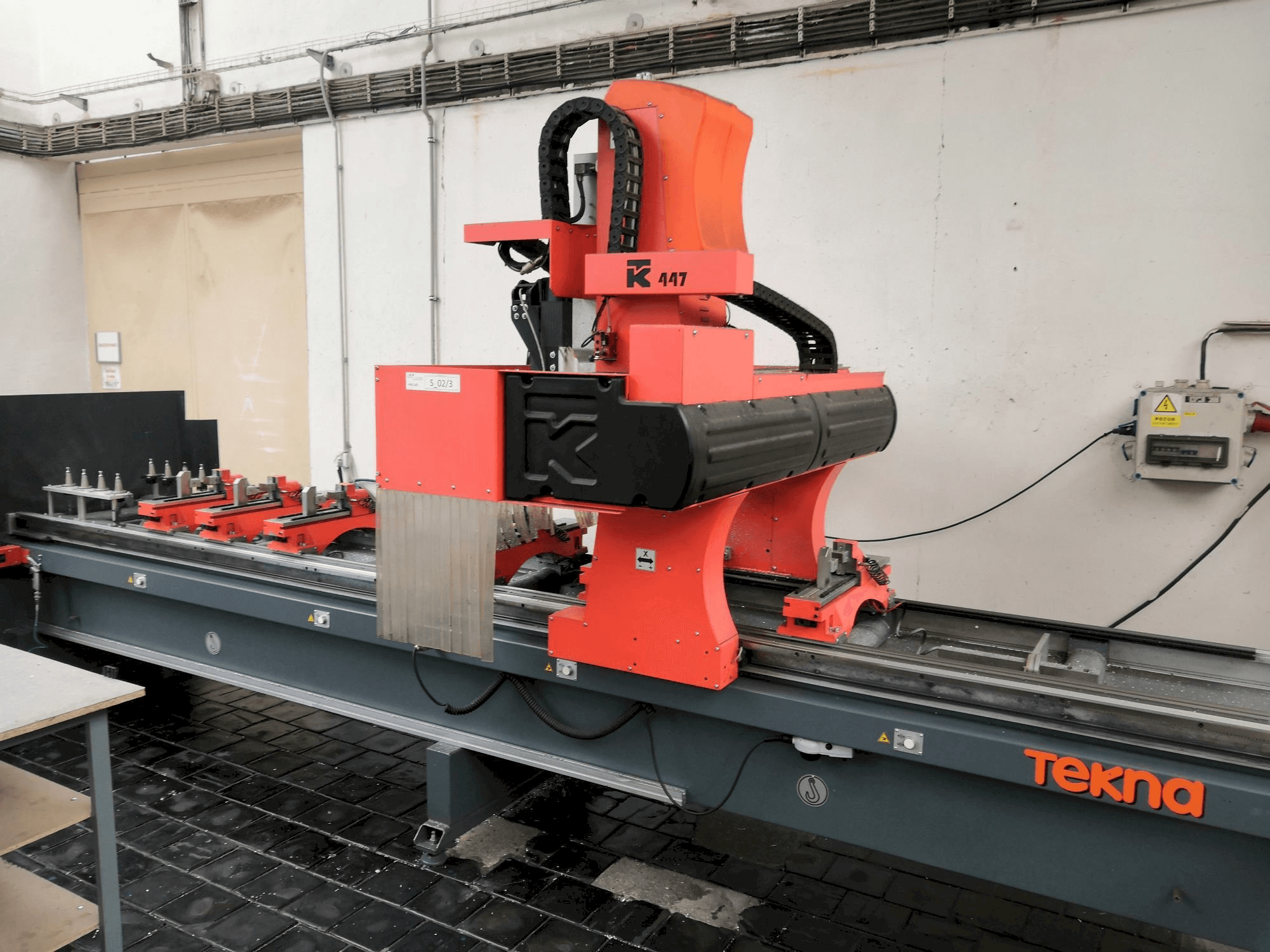 Mašīnas Tekna TK447/4 pretskats