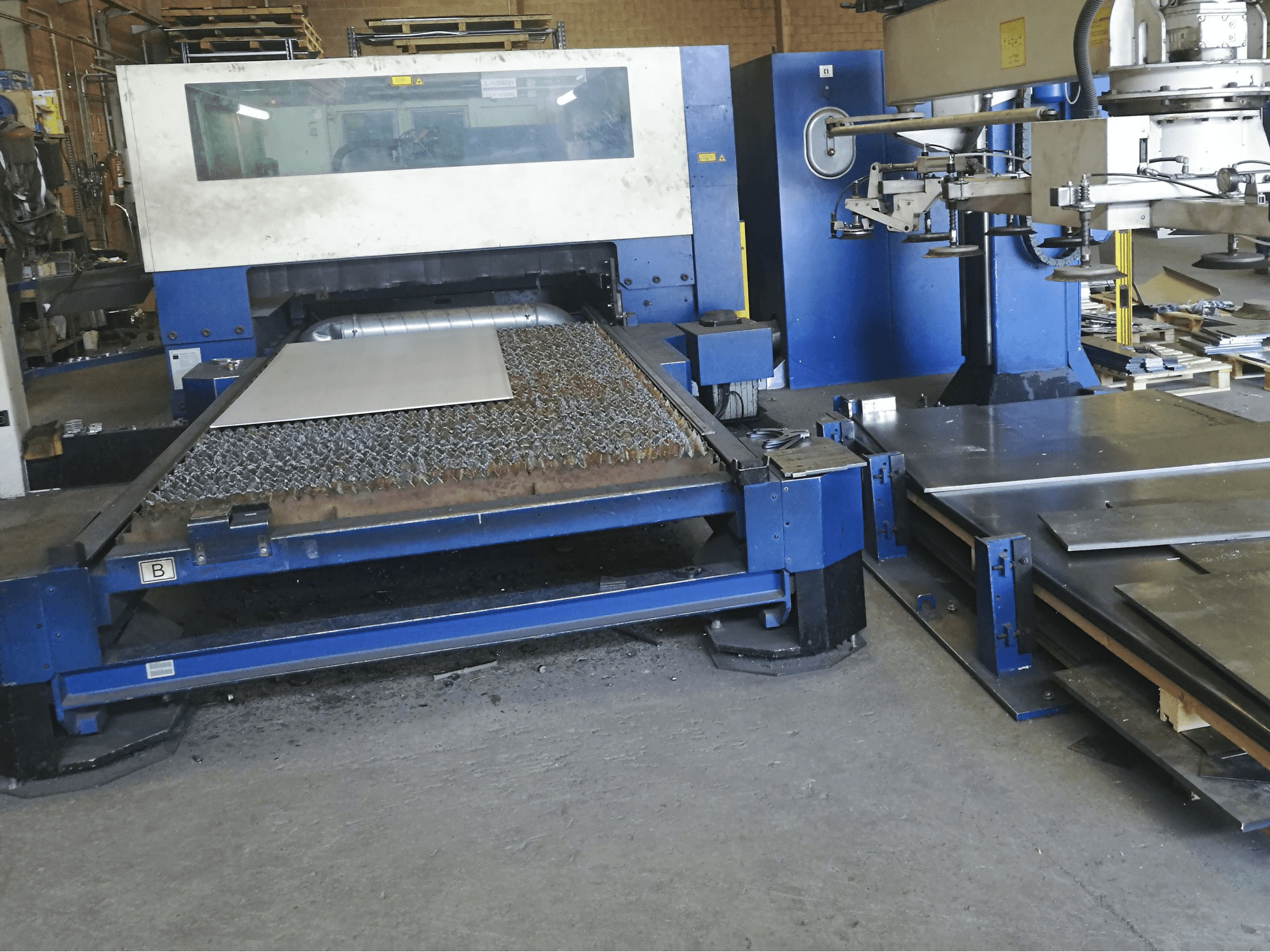 Mašīnas Trumpf Trumatic L3050 pretskats