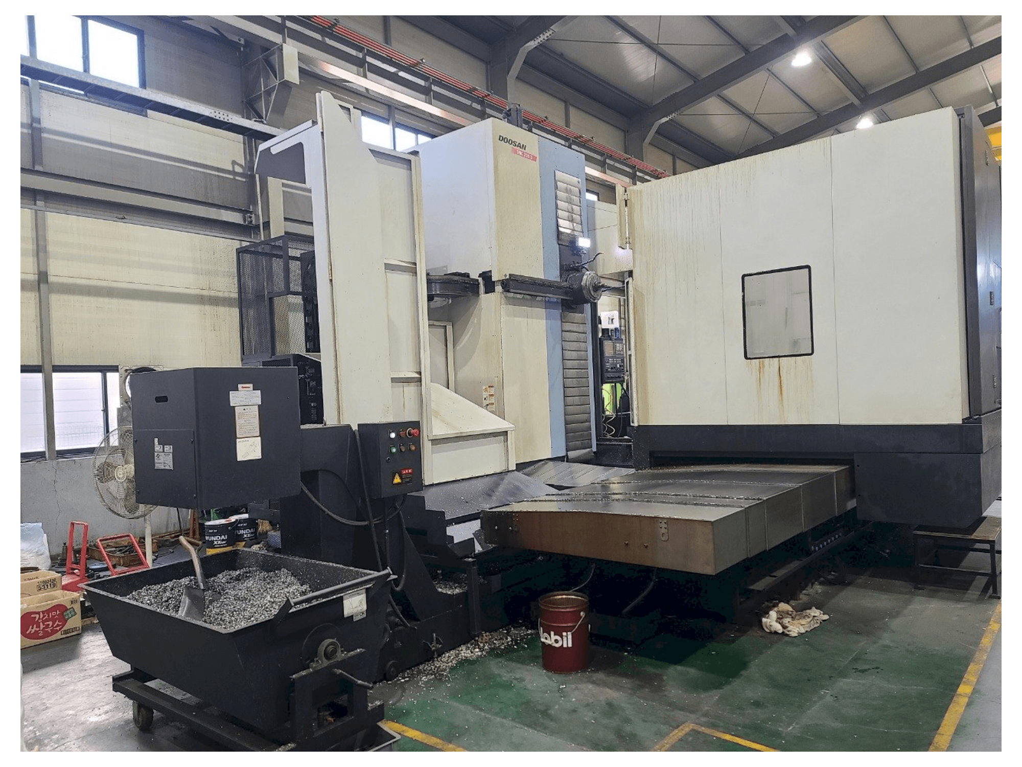 Mašīnas Doosan DBC250II pretskats