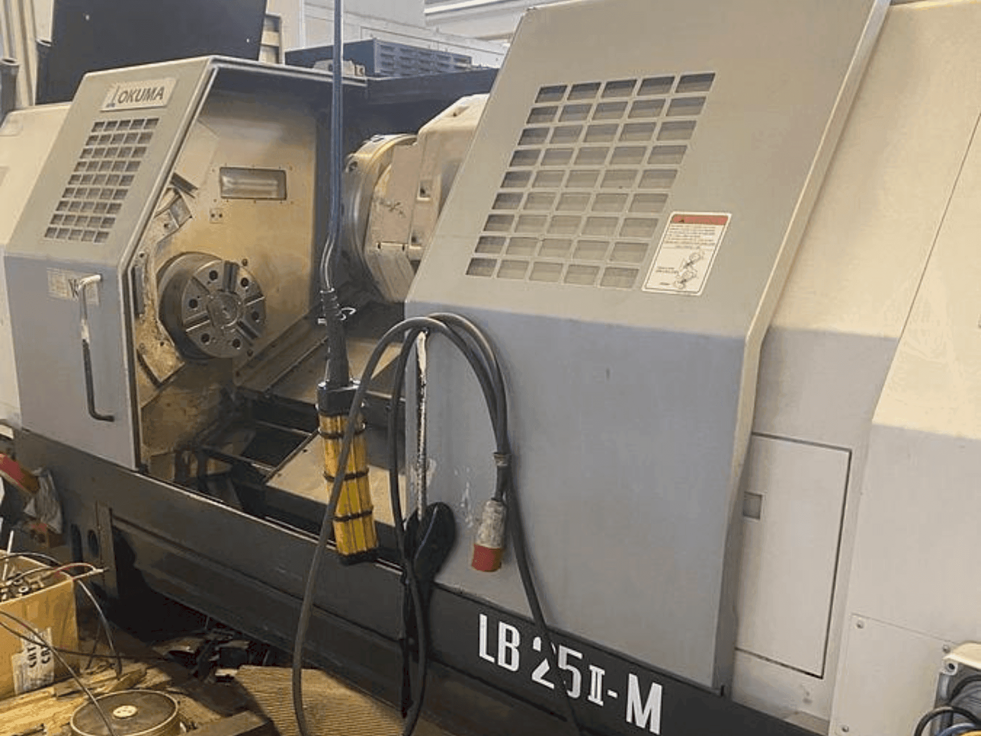 Mašīnas Okuma LB 25 II-M pretskats
