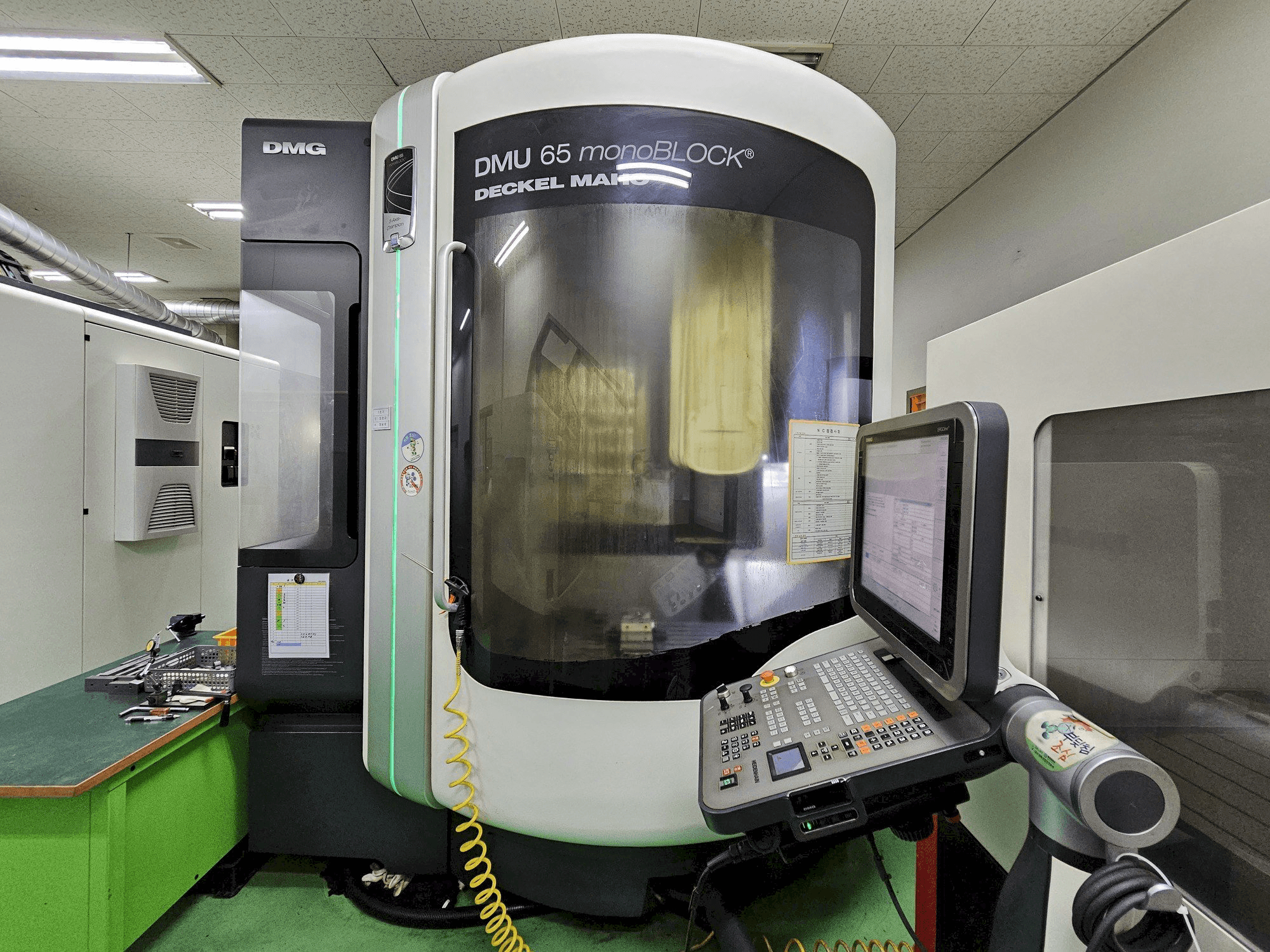 Mašīnas DECKEL MAHO DMU 65 monoBlock pretskats