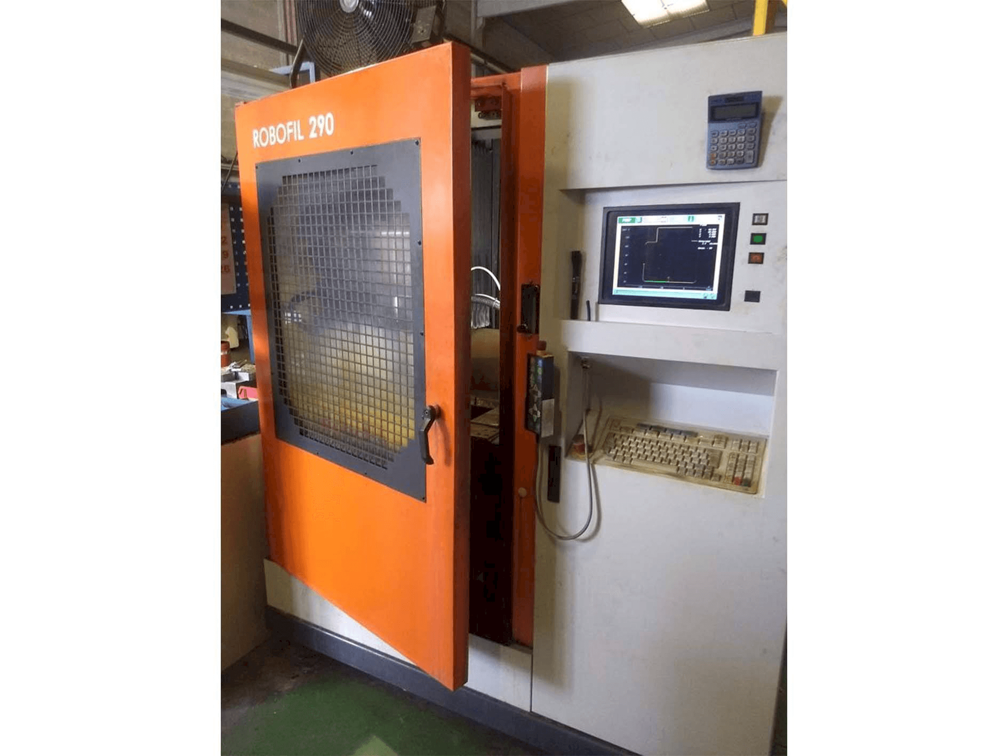 Mašīnas CHARMILLES Robofil 290P pretskats