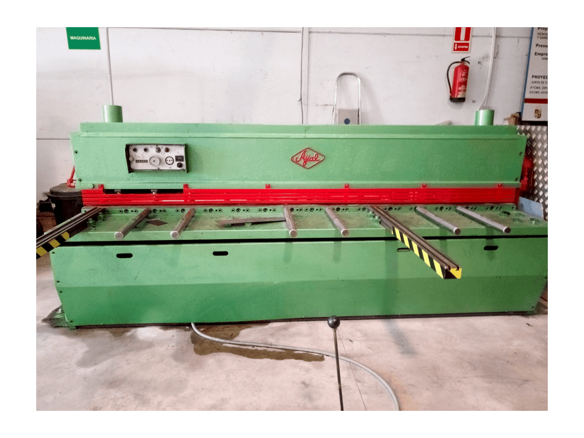 Mašīnas Ajial 630 CA pretskats