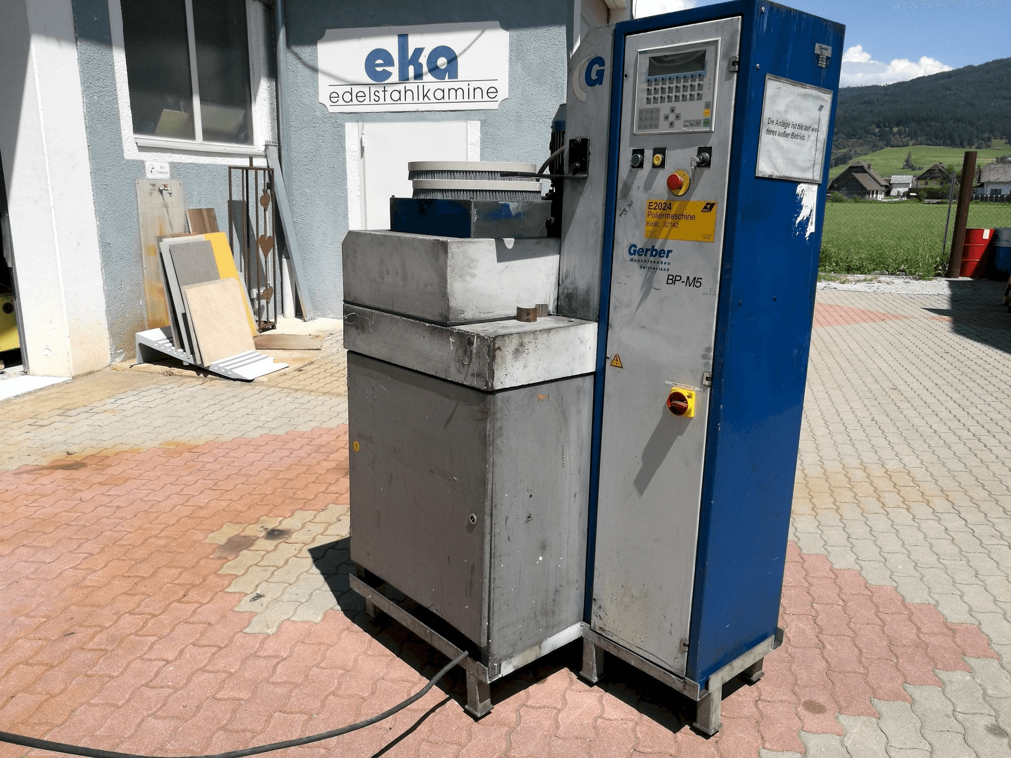 Mašīnas Gerber BP-M5 pretskats