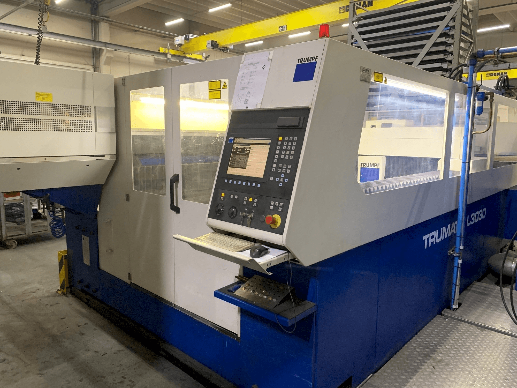Mašīnas Trumpf Trumatic L3030 4kW + Liftmaster pretskats