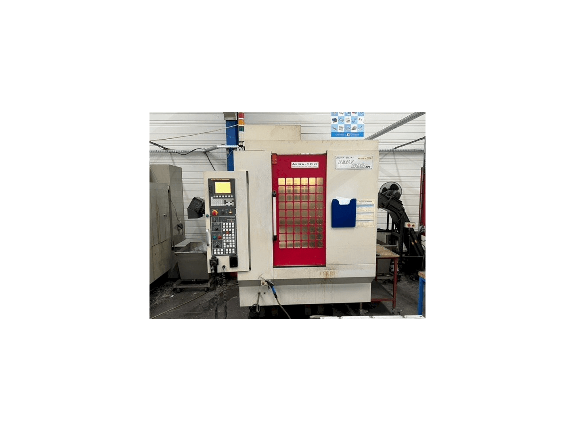 Mašīnas Akira Seiki RMV500 APC pretskats