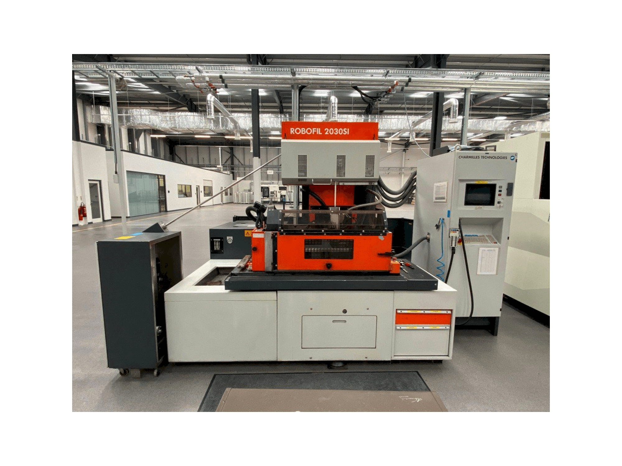 Mašīnas CHARMILLES ROBOFIL 2030SI pretskats