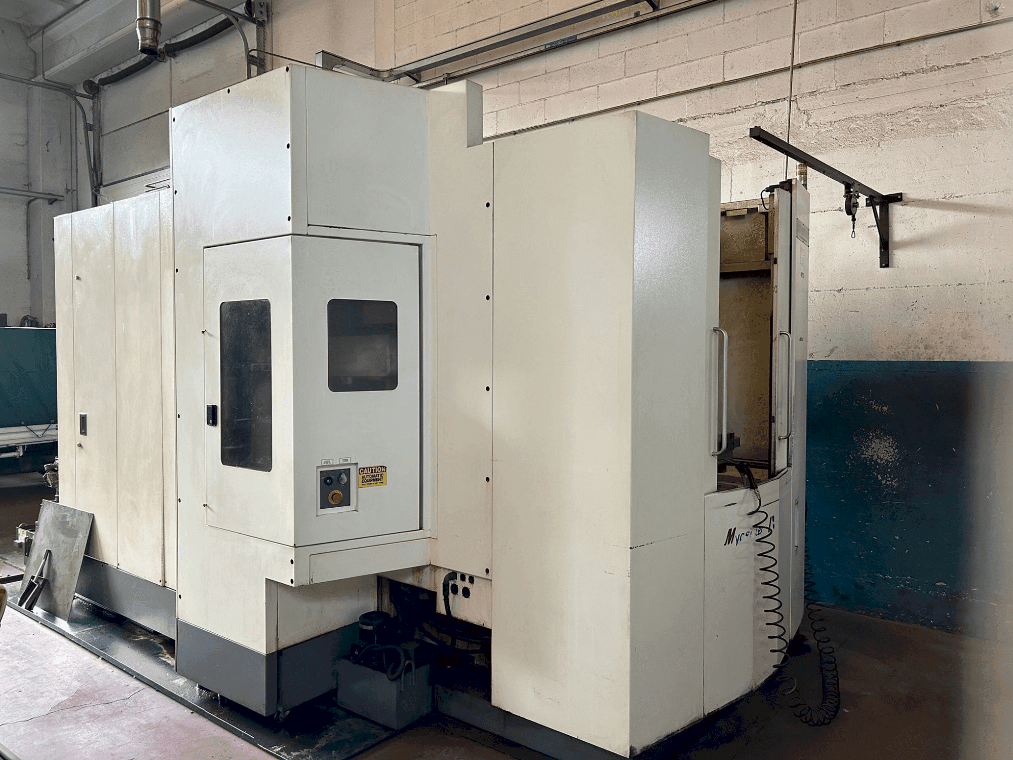 Mašīnas Kitamura HX500 ia pretskats