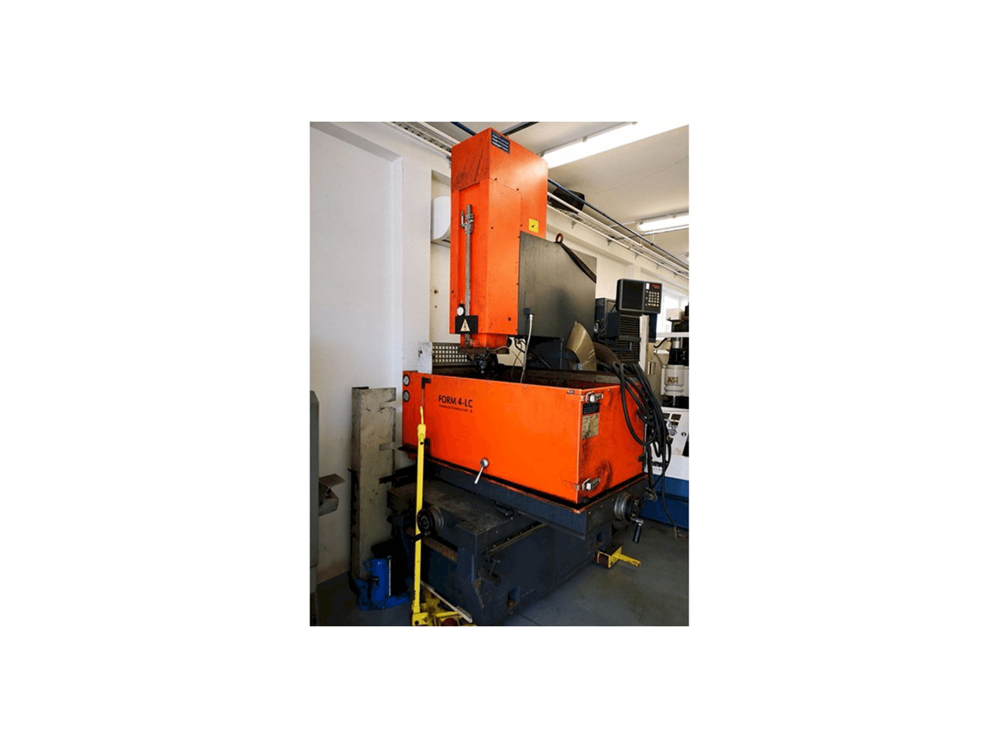 Mašīnas CHARMILLES Form 4-LC pretskats