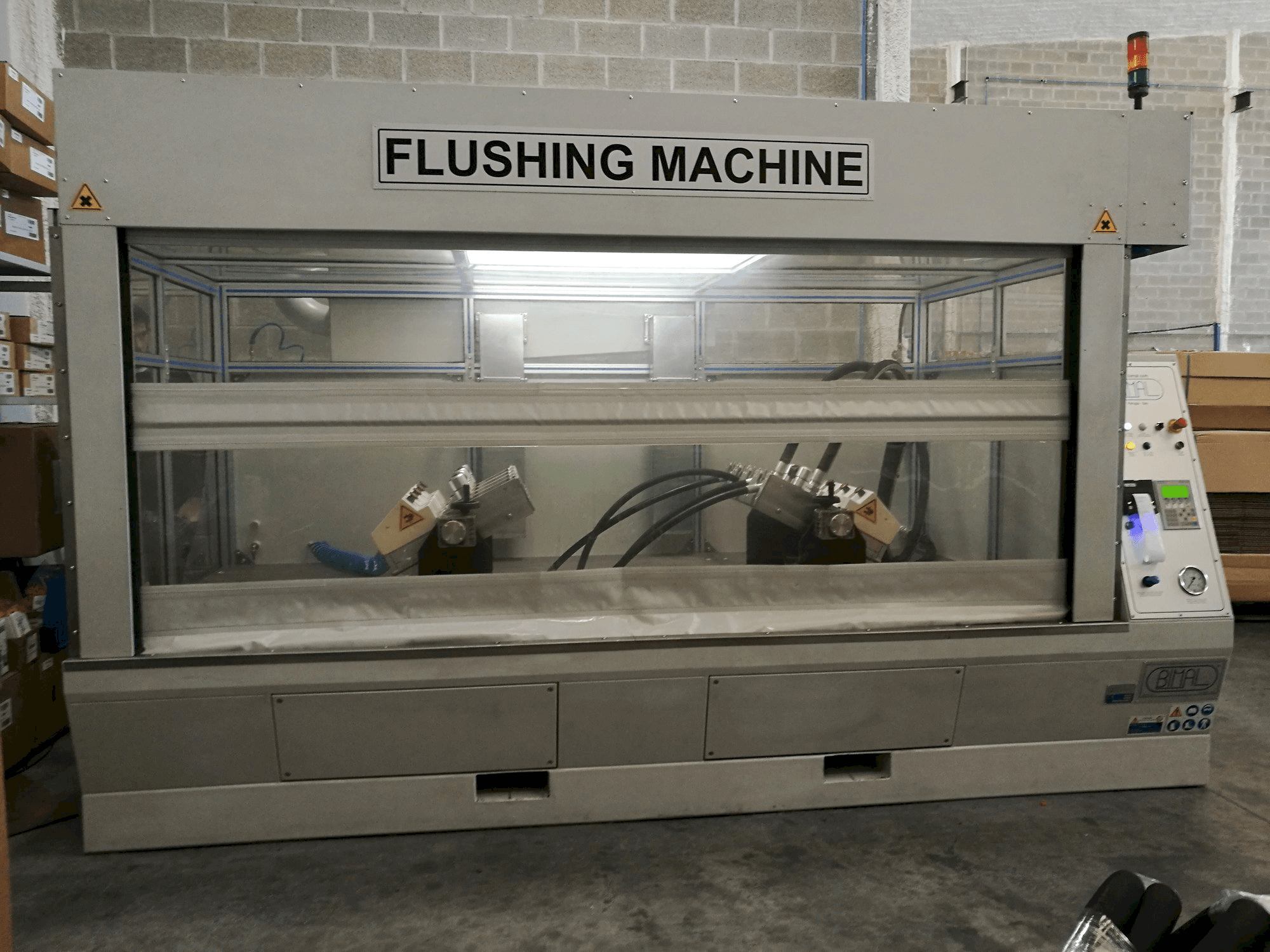 Mašīnas BIMAL Flush 4 pretskats