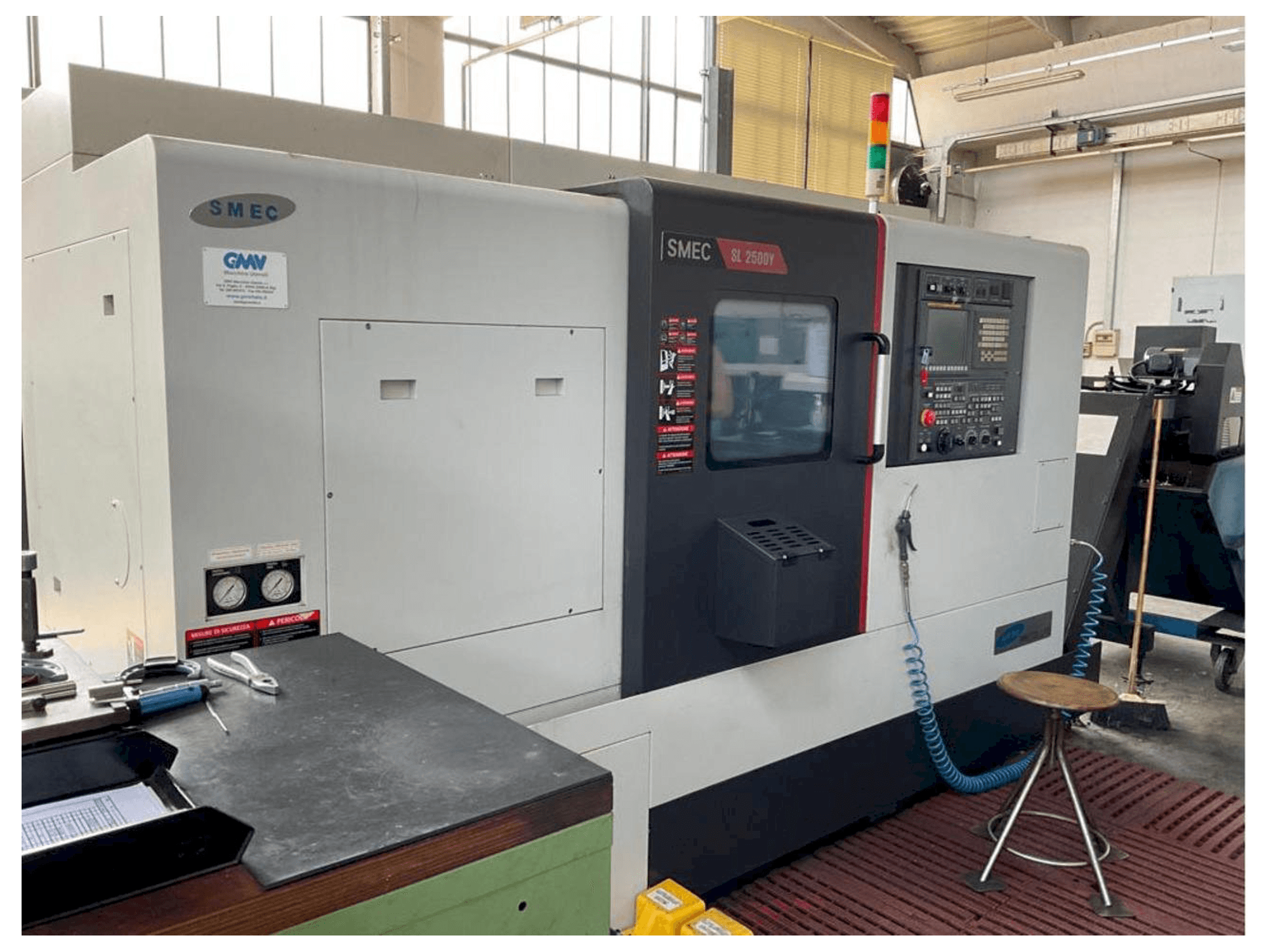 Mašīnas SMEC SL-2500Y pretskats