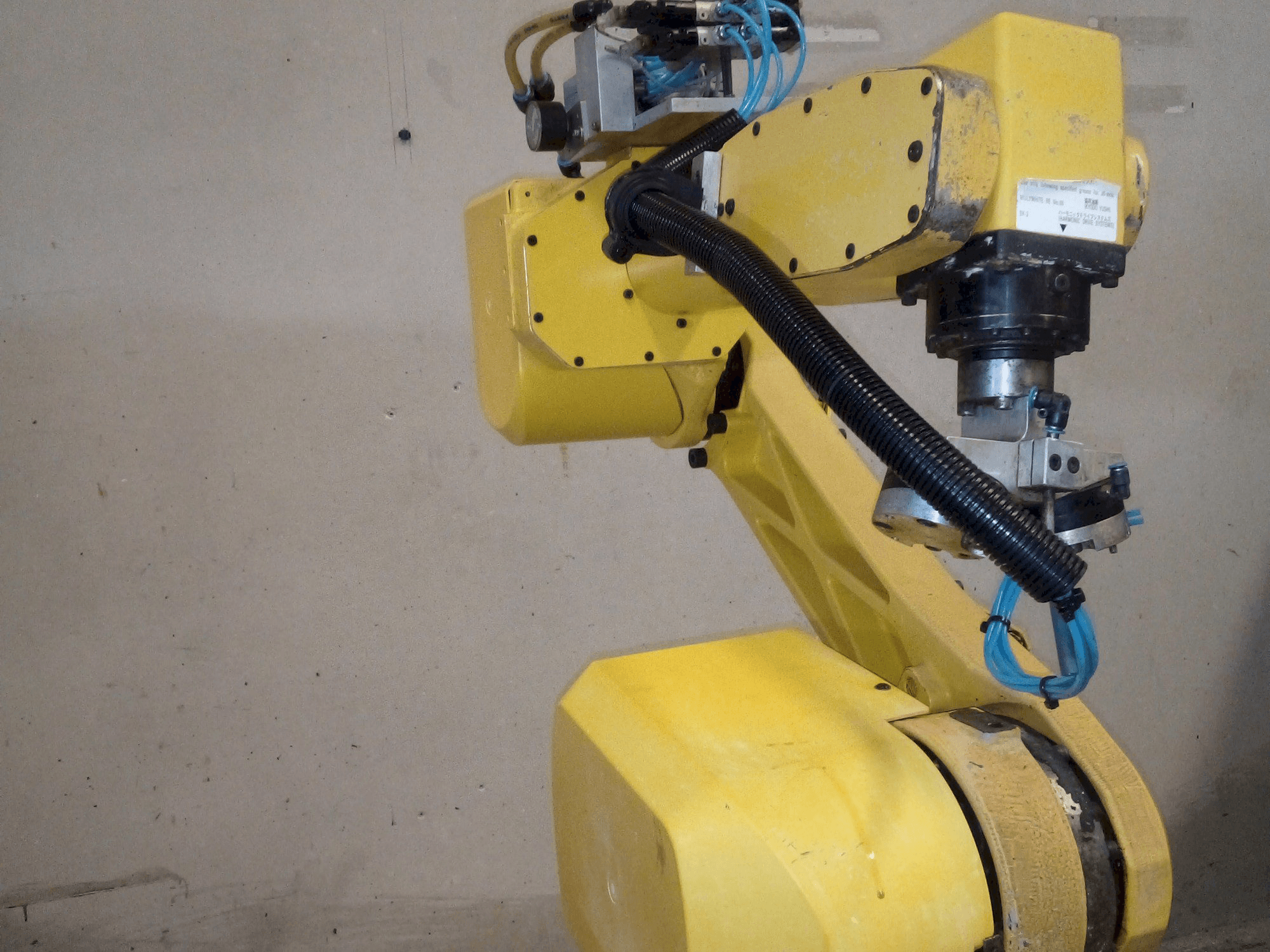 Mašīnas FANUC M-6iB pretskats
