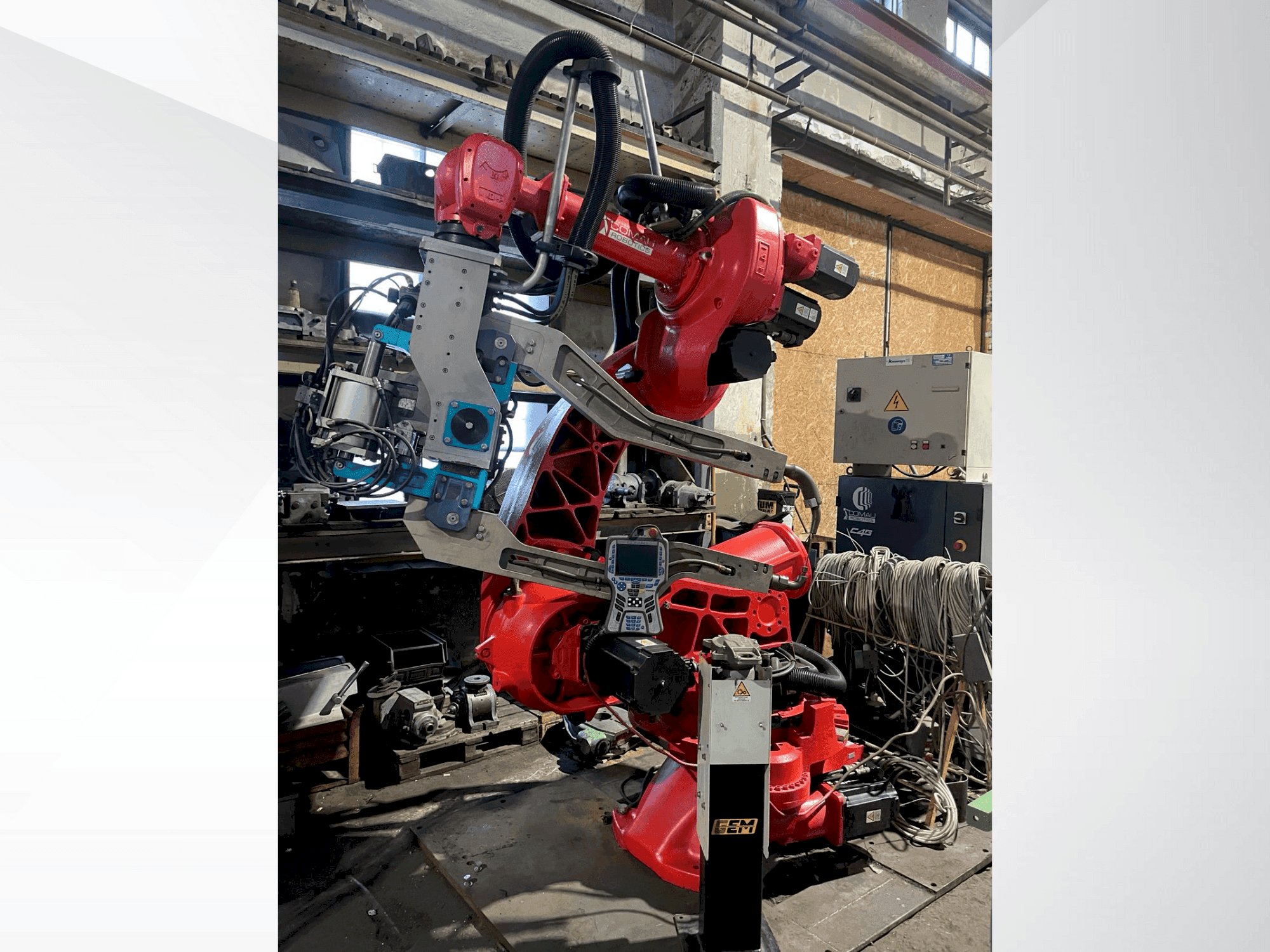 Mašīnas COMAU C4G pretskats