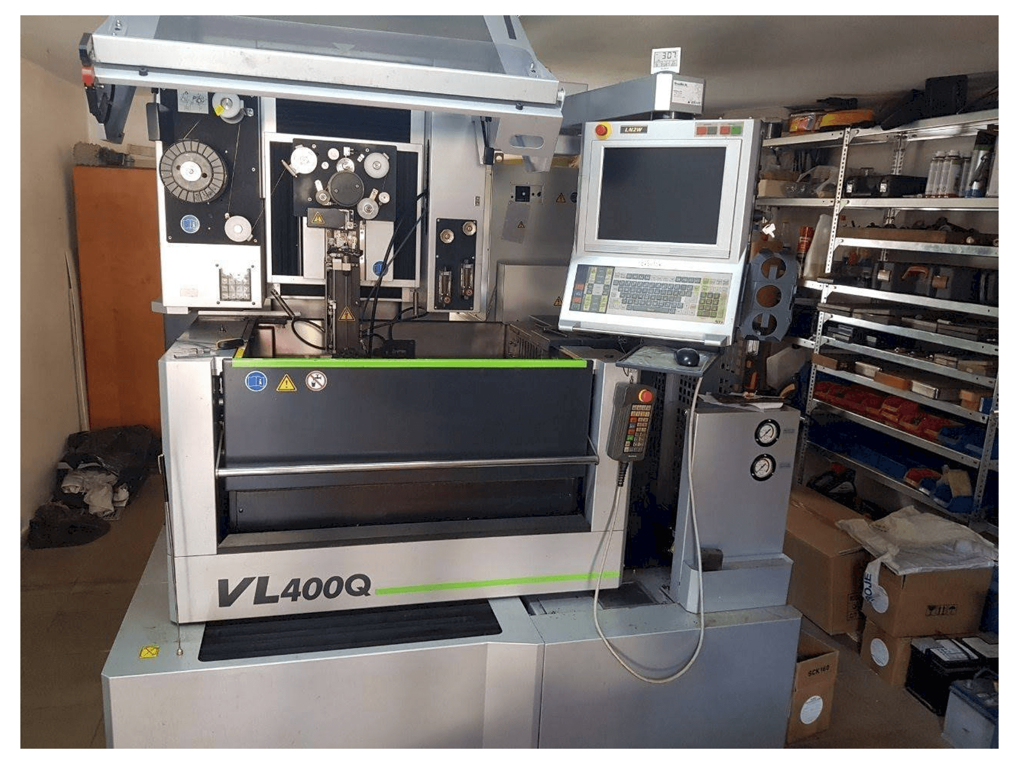 Mašīnas Sodick VL 400Q pretskats