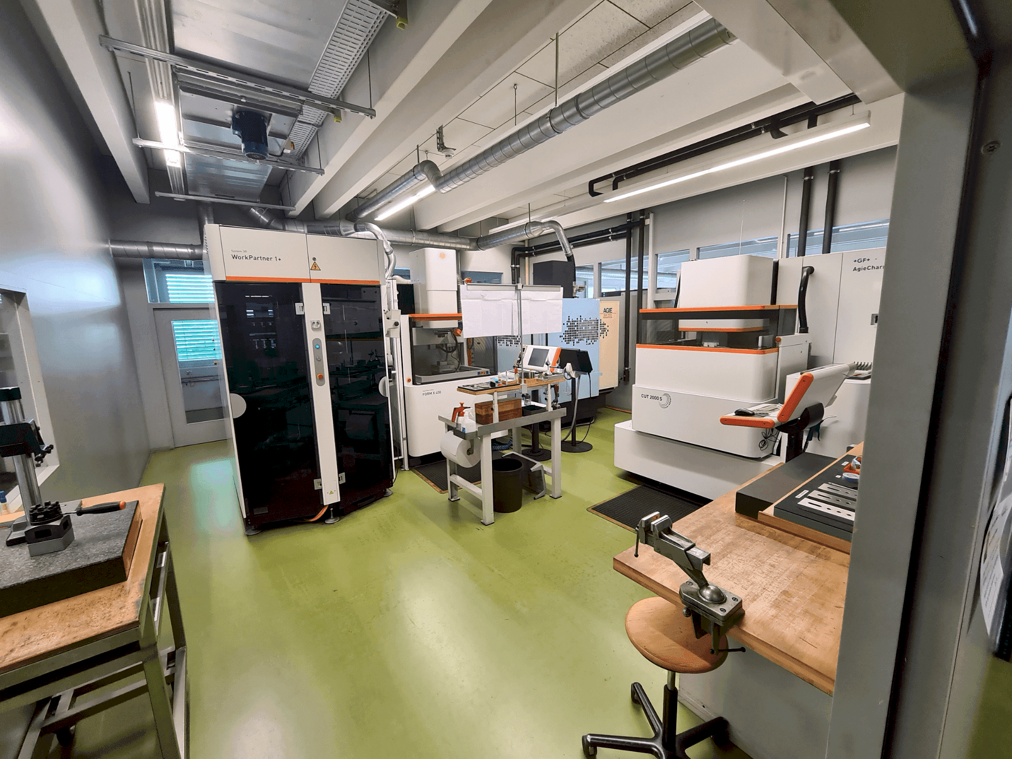 Mašīnas AGIE AGIETRON INNOVATION 2 pretskats