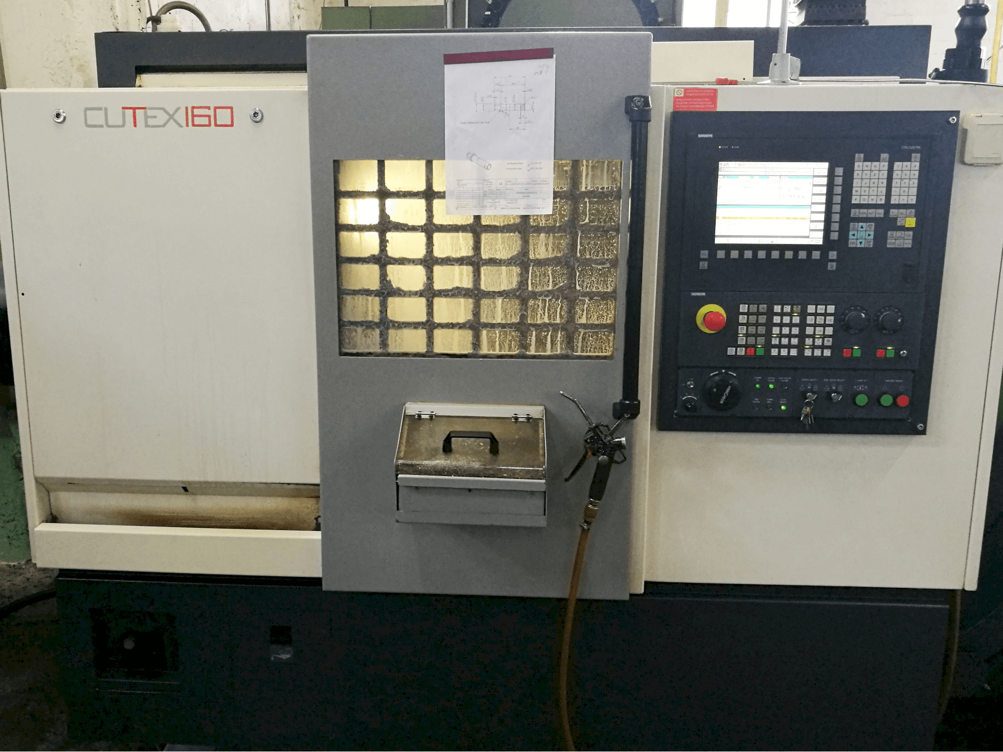 Mašīnas HWACHEON CUTEX-160 pretskats