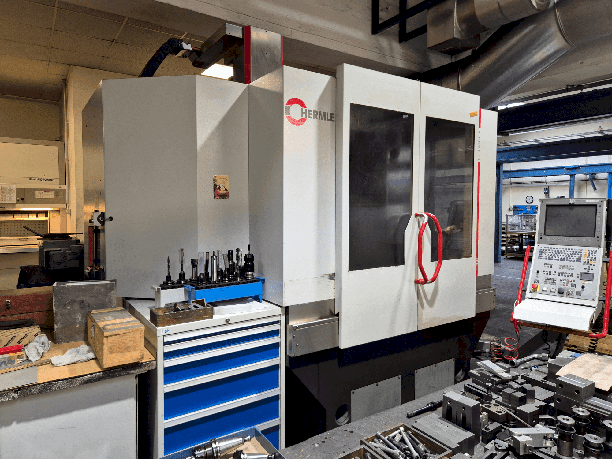 Mašīnas HERMLE C 1200 V pretskats