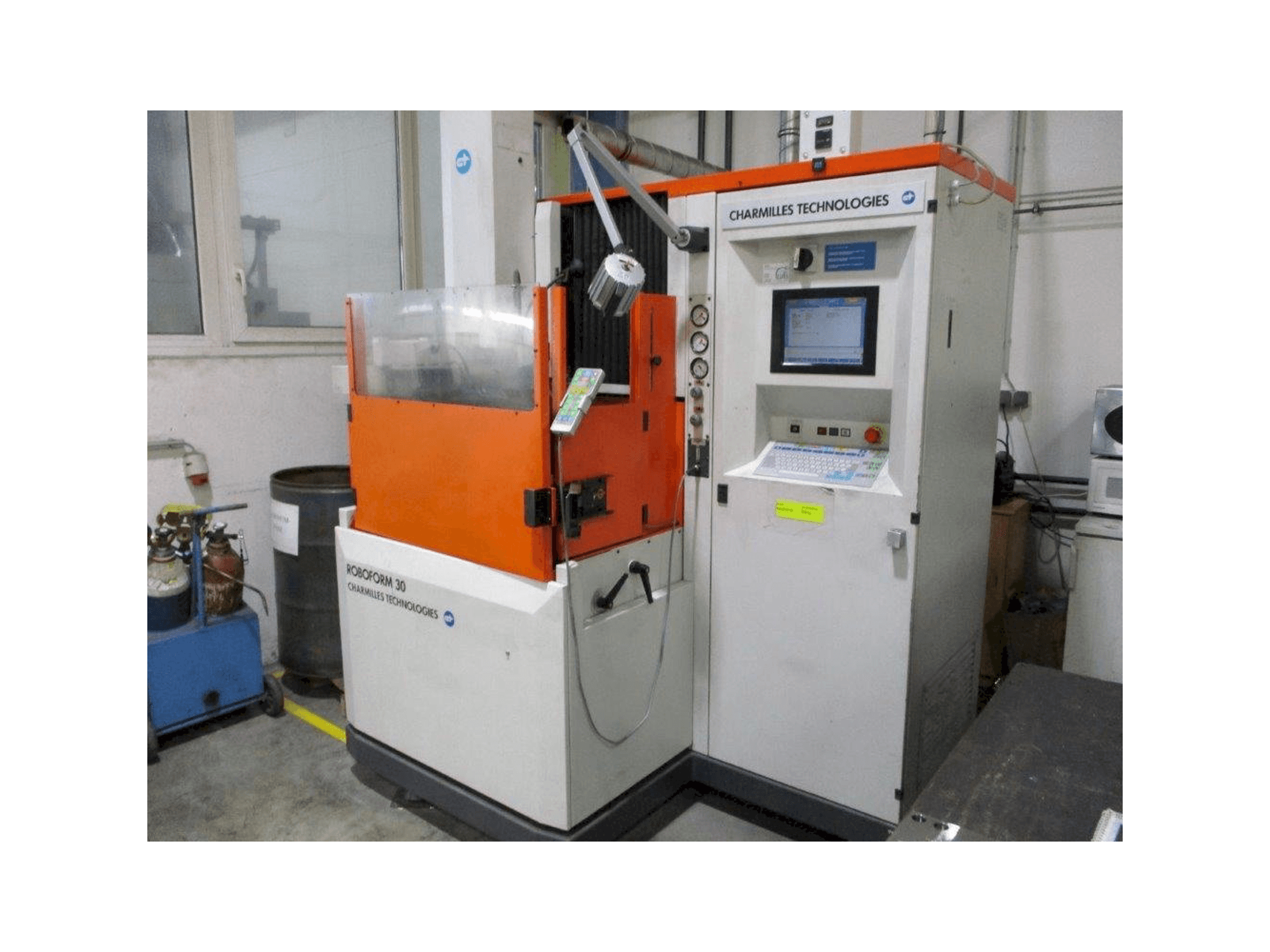 Mašīnas CHARMILLES Roboform 30 pretskats